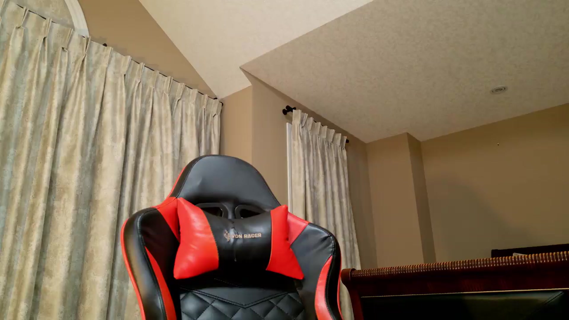 Gallery image thumbnail from Ms_WetNWild's myfreecams stream on, 07/04/2026, 04:25 image 18 of 20
