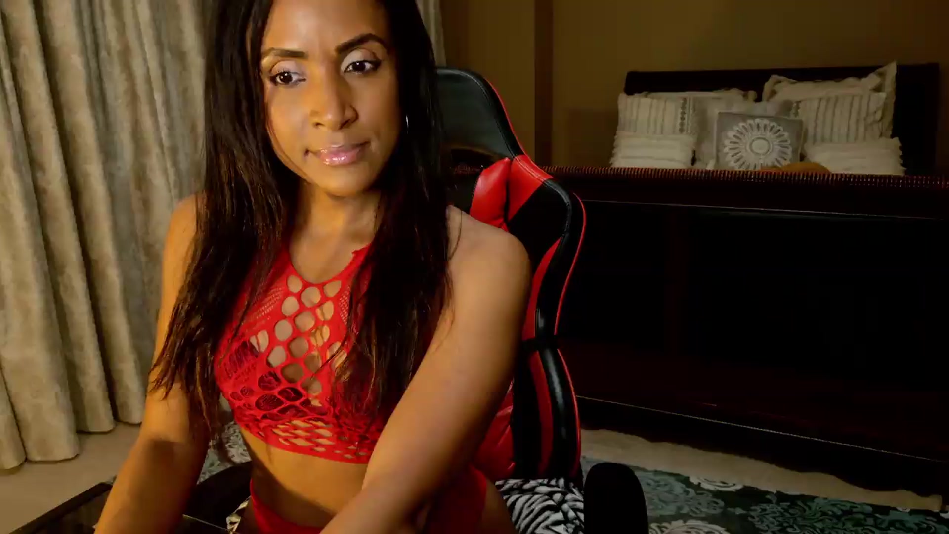 Gallery image thumbnail from Ms_WetNWild's myfreecams stream on, 07/06/2026, 24:32 image 6 of 20