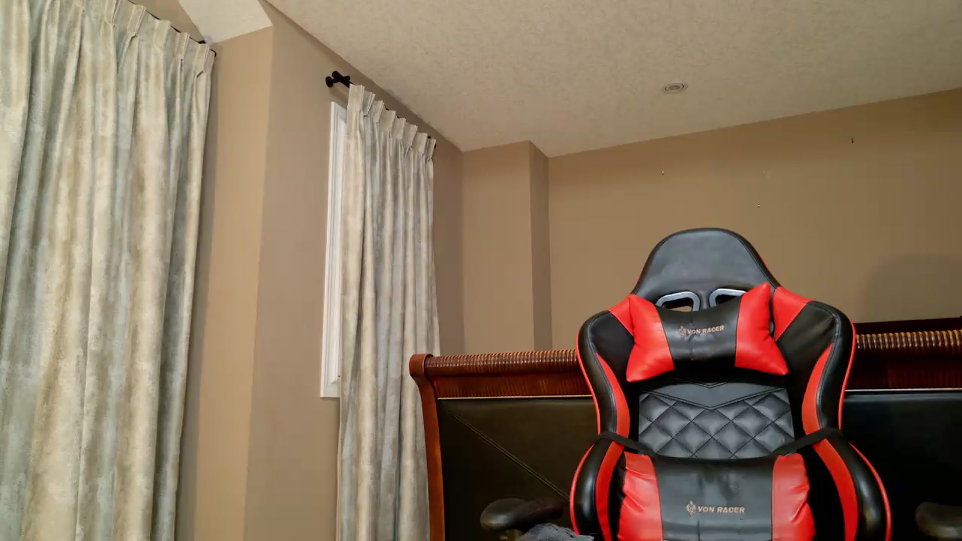 Gallery image thumbnail from Ms_WetNWild's myfreecams stream on, 07/09/2026, 04:56 image 9 of 20