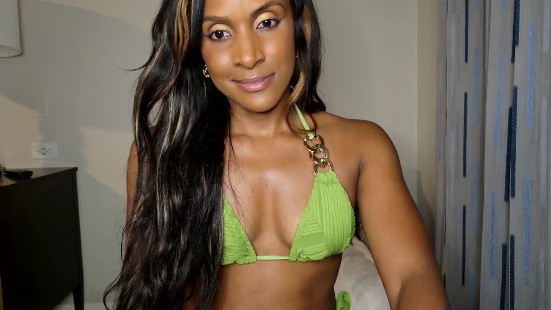 Gallery image thumbnail from Ms_WetNWild's myfreecams stream on, 07/22/2026, 04:16 image 12 of 20