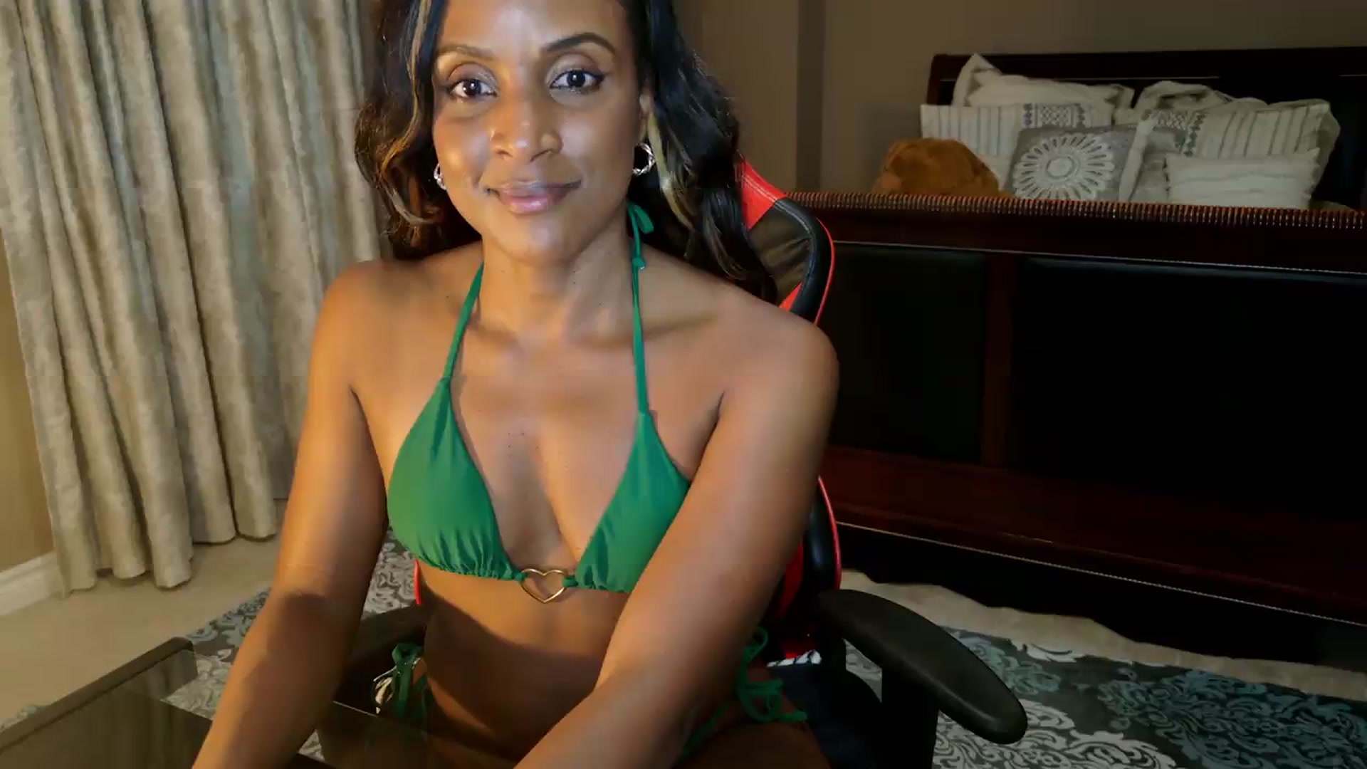 Gallery image thumbnail from Ms_WetNWild's myfreecams stream on, 07/26/2026, 04:45 image 14 of 20