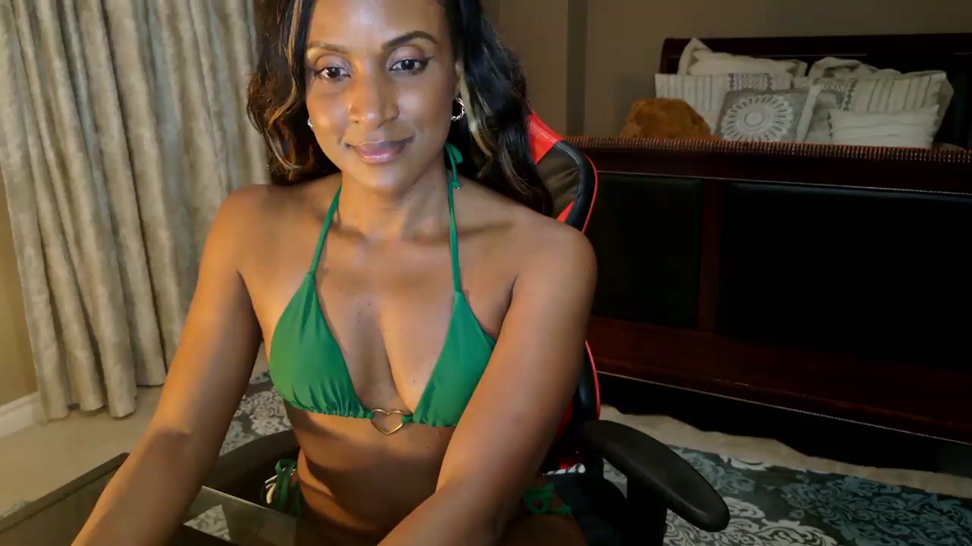 Gallery image thumbnail from Ms_WetNWild's myfreecams stream on, 07/26/2026, 04:45 image 15 of 20