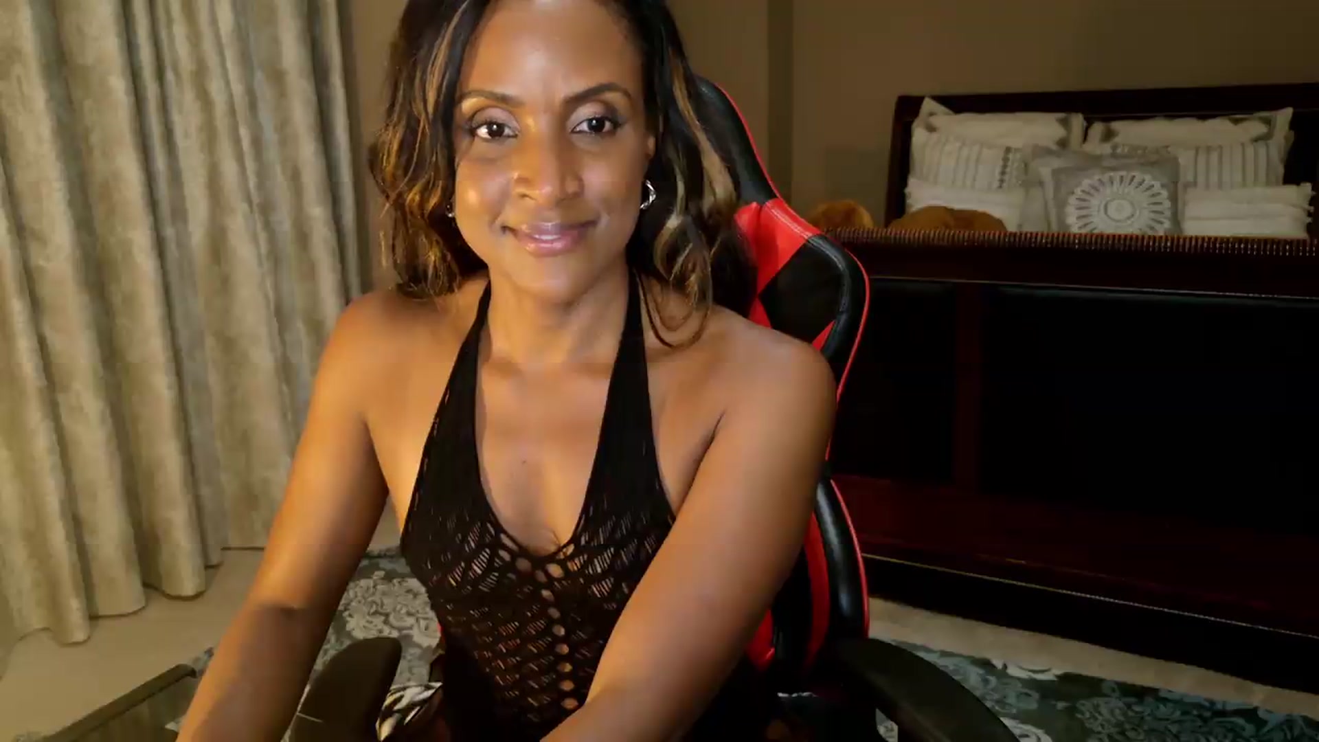 Gallery image thumbnail from Ms_WetNWild's myfreecams stream on, 07/27/2026, 05:13 image 13 of 20