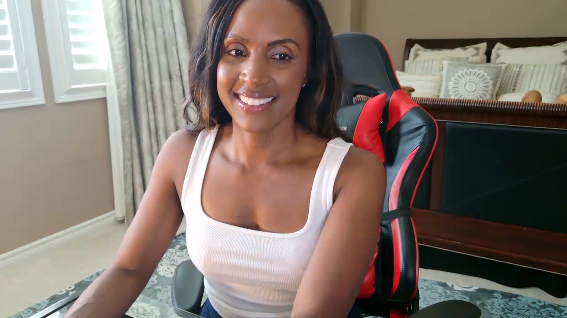 Gallery image thumbnail from Ms_WetNWild's myfreecams stream on, 07/31/2026, 20:50 image 9 of 20