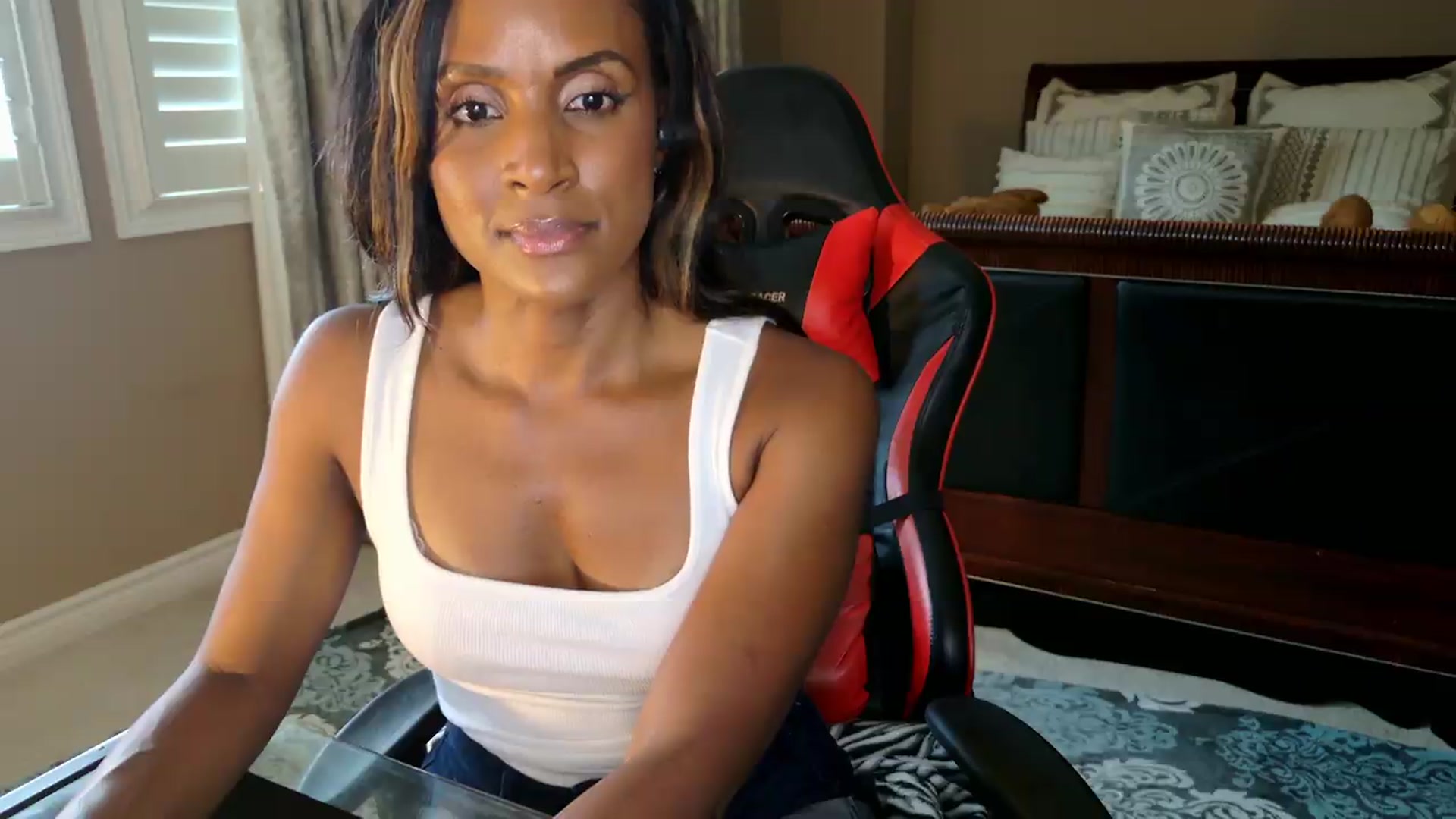 Gallery image thumbnail from Ms_WetNWild's myfreecams stream on, 07/31/2026, 23:47 image 14 of 20
