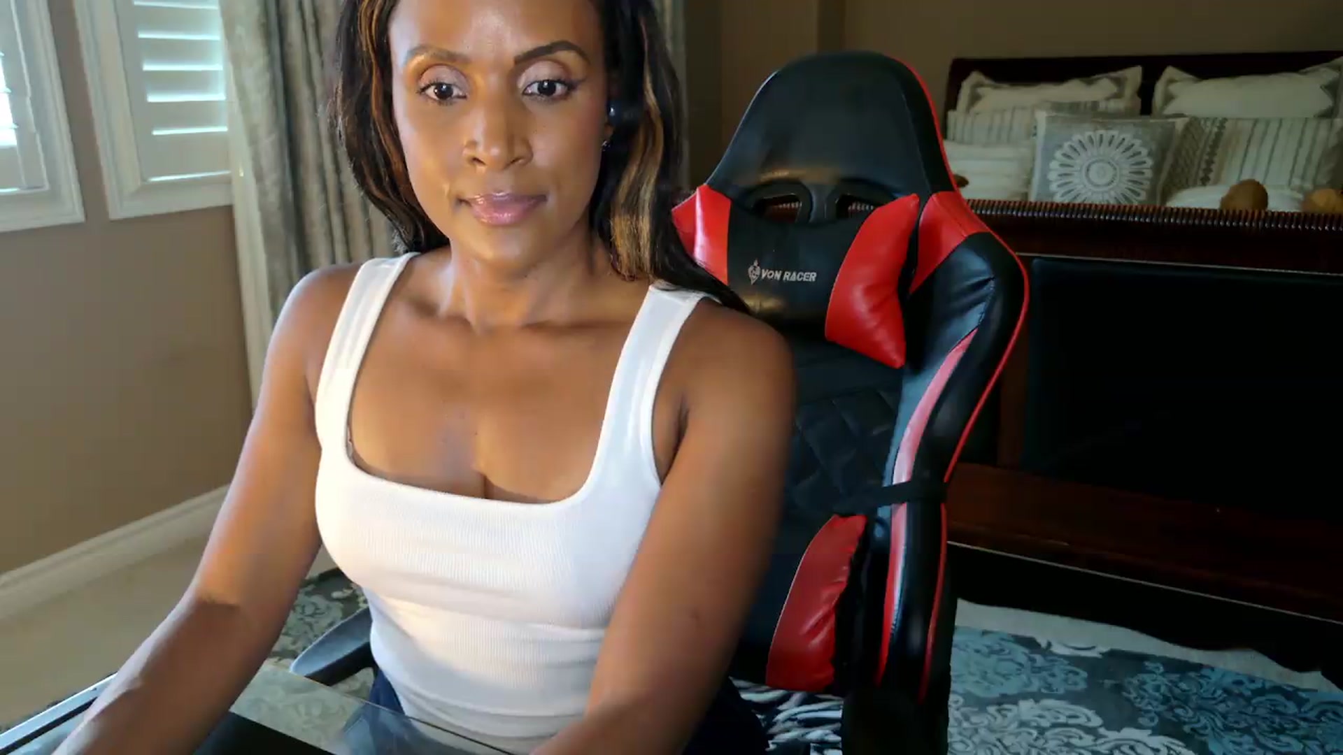 Gallery image thumbnail from Ms_WetNWild's myfreecams stream on, 07/31/2026, 23:47 image 15 of 20