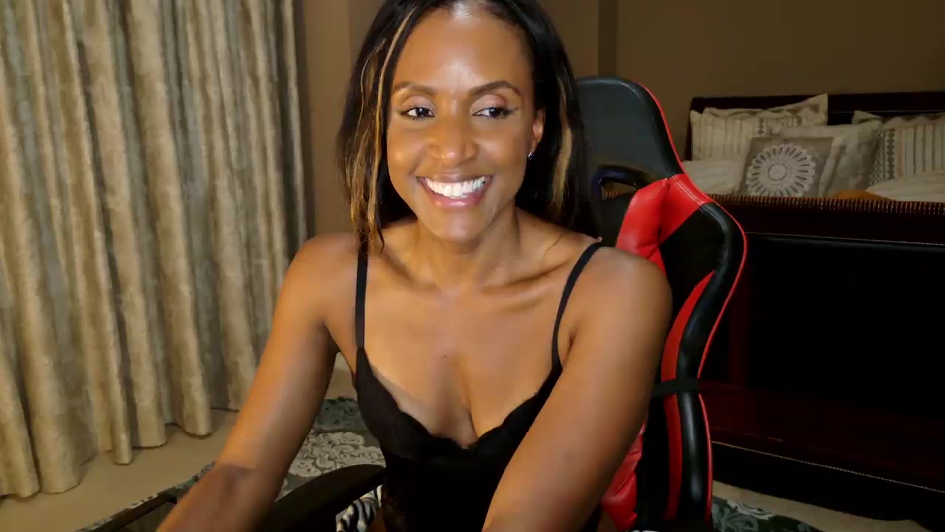 Gallery image thumbnail from Ms_WetNWild's myfreecams stream on, 08/07/2026, 03:49 image 12 of 20