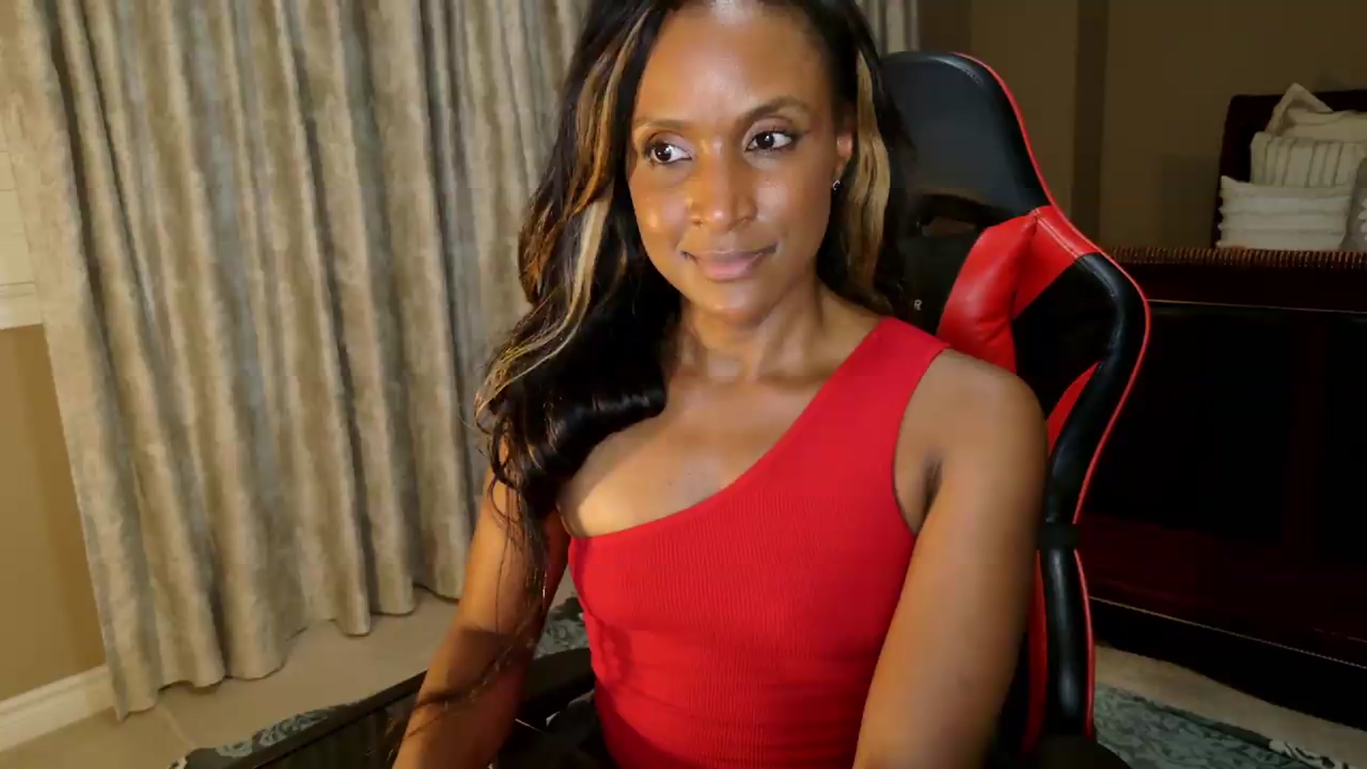 Gallery image thumbnail from Ms_WetNWild's myfreecams stream on, 08/08/2026, 03:45 image 16 of 20