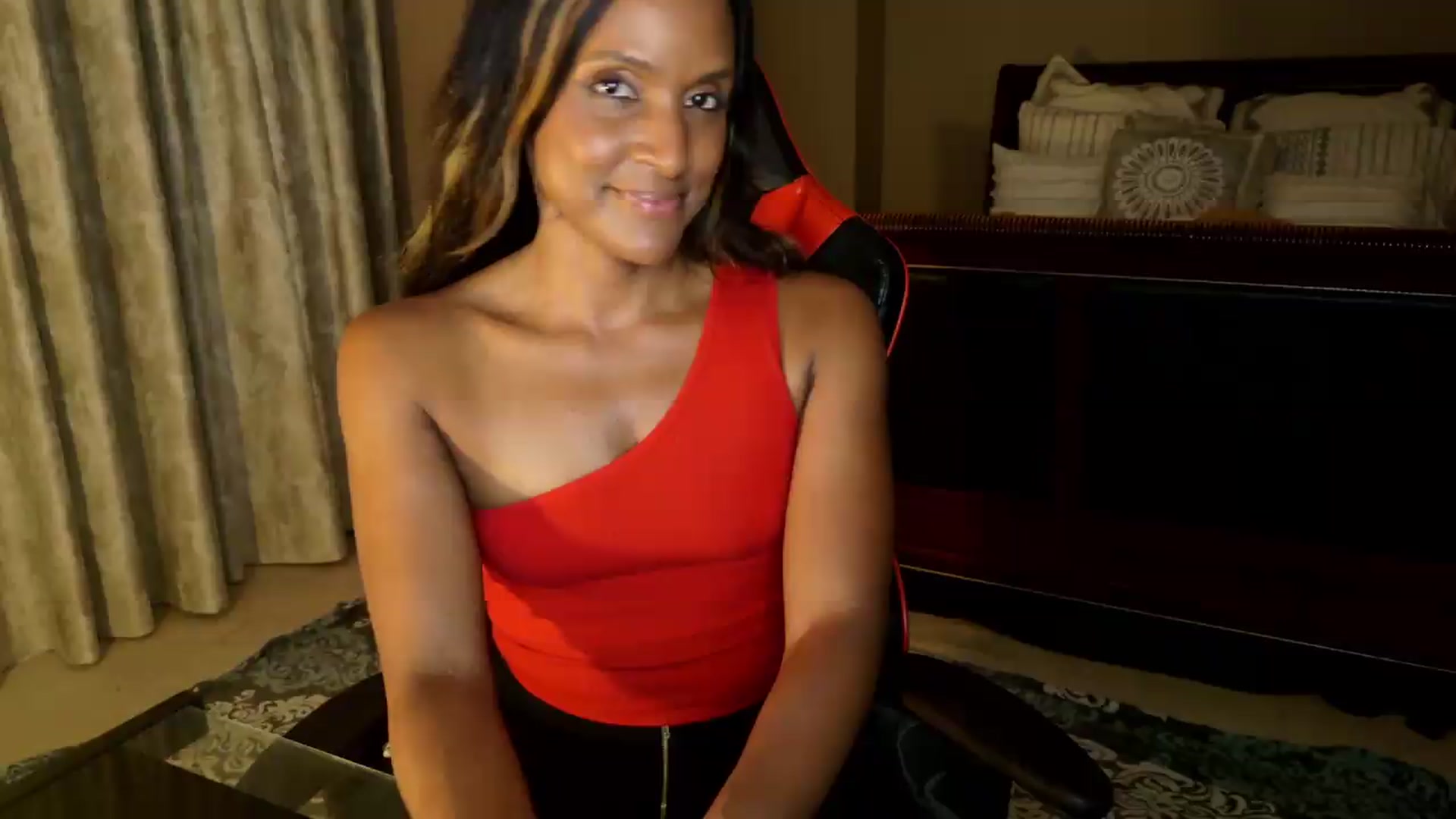 Gallery image thumbnail from Ms_WetNWild's myfreecams stream on, 08/08/2026, 03:45 image 2 of 20