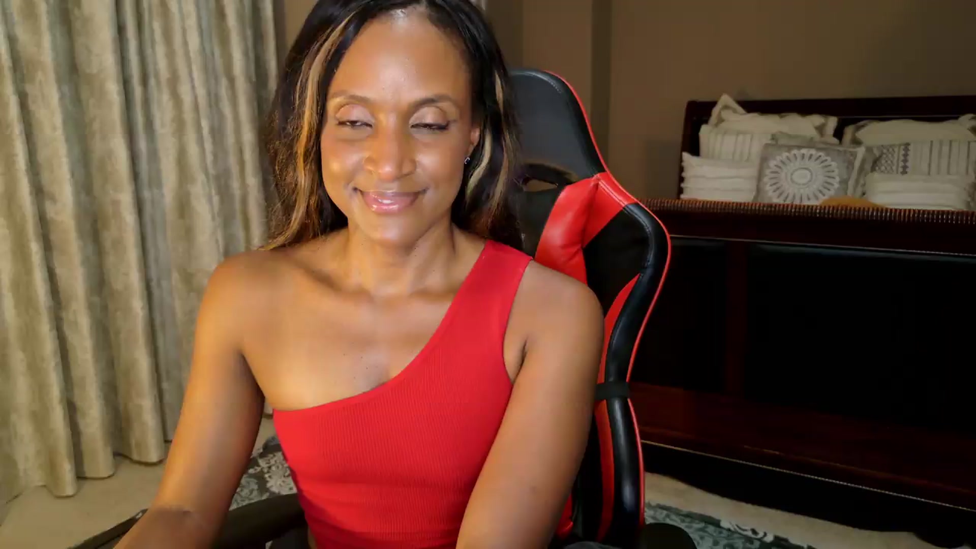 Gallery image thumbnail from Ms_WetNWild's myfreecams stream on, 08/08/2026, 03:45 image 4 of 20