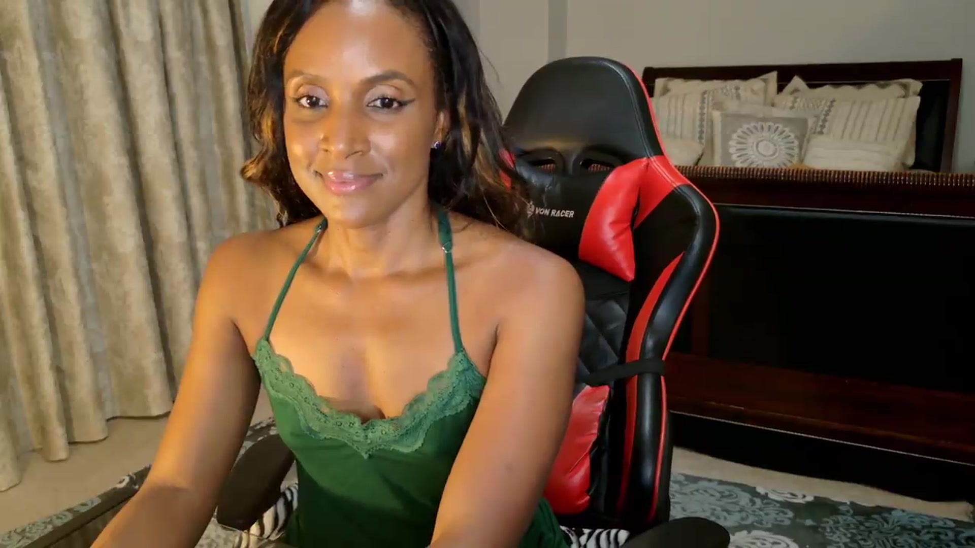 Gallery image thumbnail from Ms_WetNWild's myfreecams stream on, 08/11/2026, 05:29 image 5 of 20