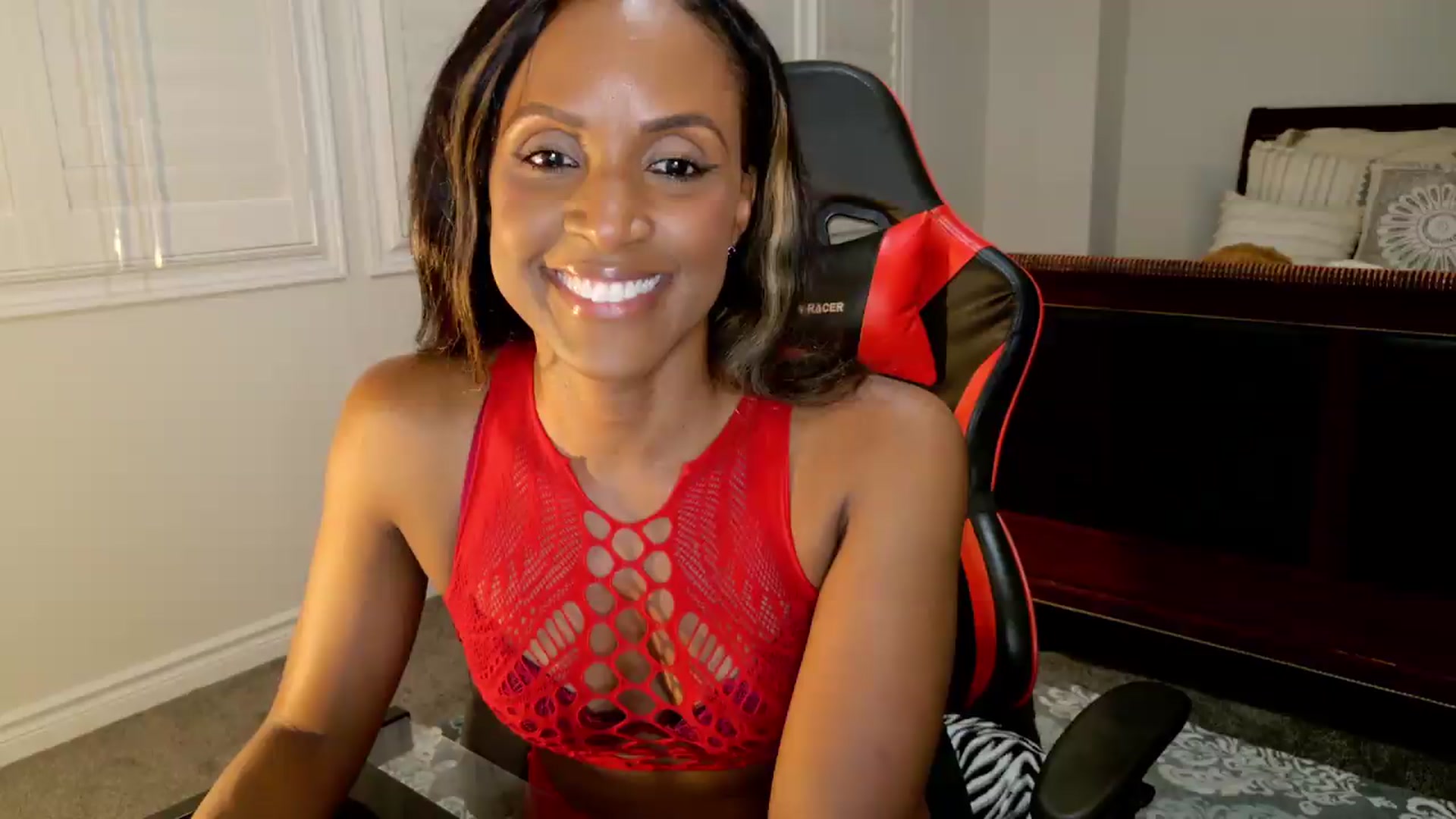 Gallery image thumbnail from Ms_WetNWild's myfreecams stream on, 08/17/2026, 03:35 image 6 of 20