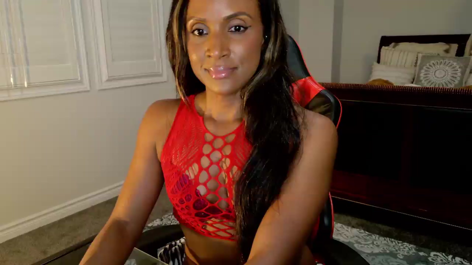 Gallery image thumbnail from Ms_WetNWild's myfreecams stream on, 08/17/2026, 05:00 image 4 of 20