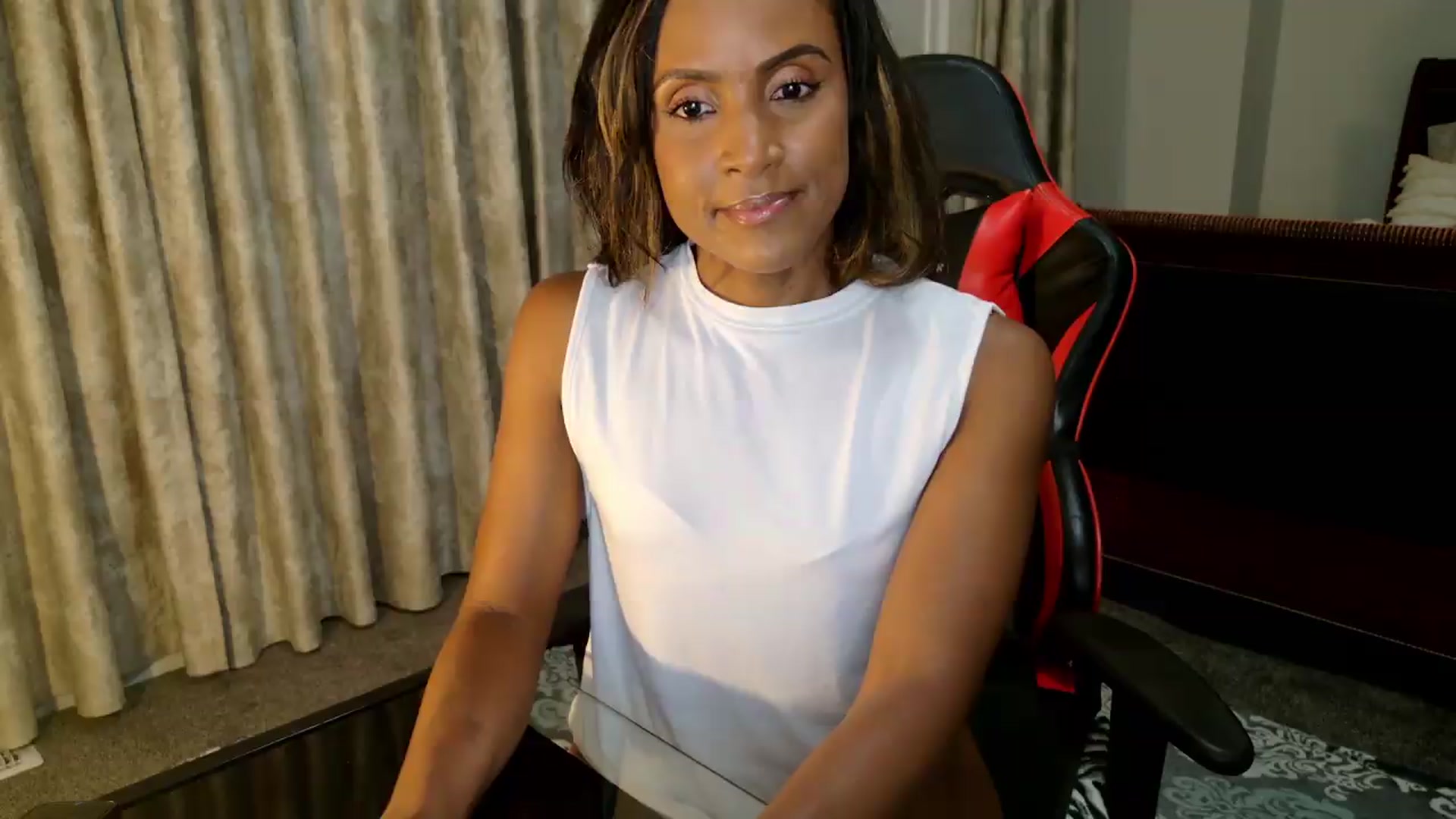 Gallery image thumbnail from Ms_WetNWild's myfreecams stream on, 08/27/2026, 01:16 image 3 of 20