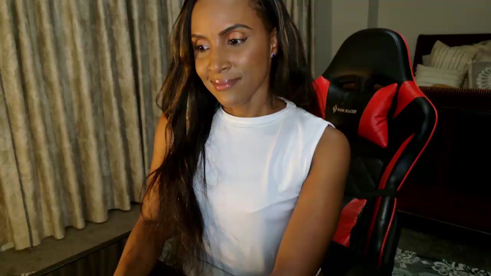 Gallery image thumbnail from Ms_WetNWild's myfreecams stream on, 08/27/2026, 02:02 image 5 of 20