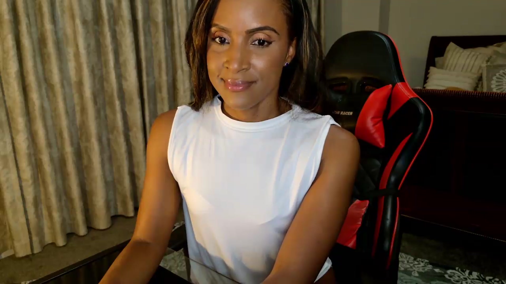 Gallery image thumbnail from Ms_WetNWild's myfreecams stream on, 08/27/2026, 02:02 image 11 of 20