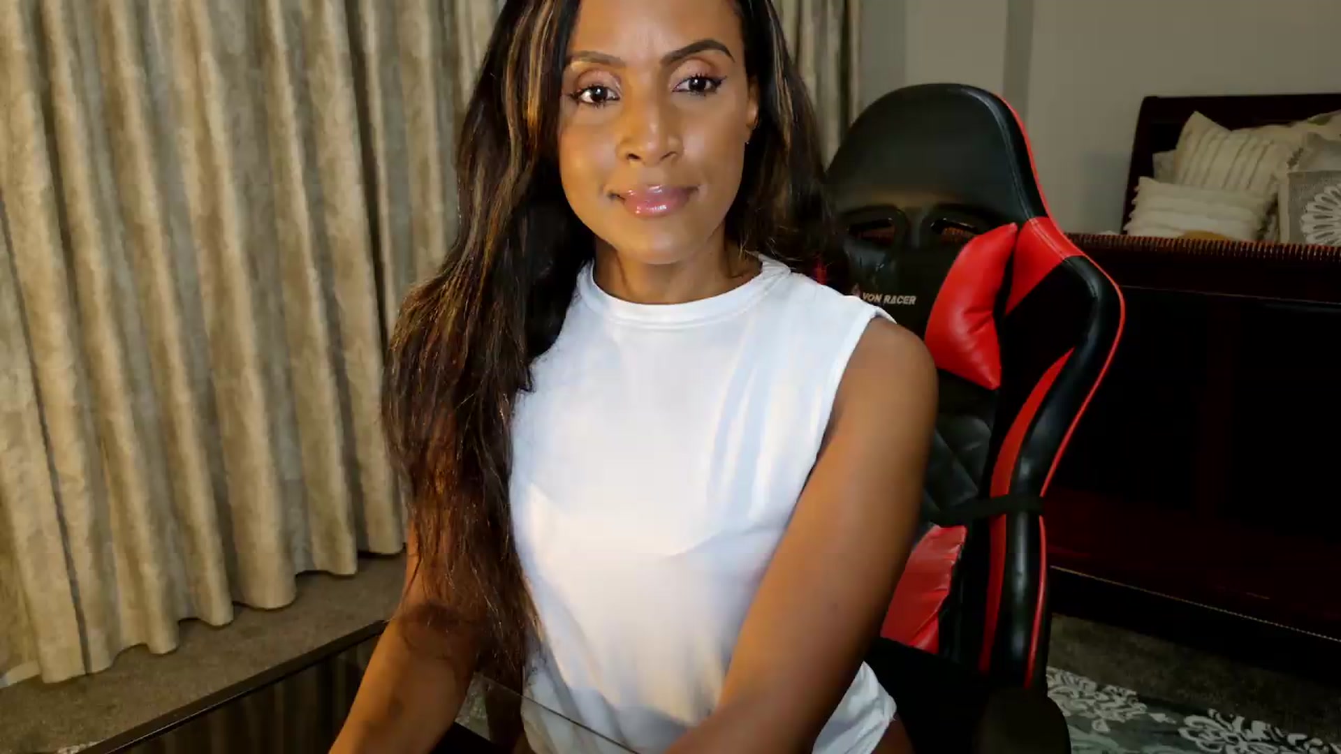 Gallery image thumbnail from Ms_WetNWild's myfreecams stream on, 08/27/2026, 02:02 image 3 of 20