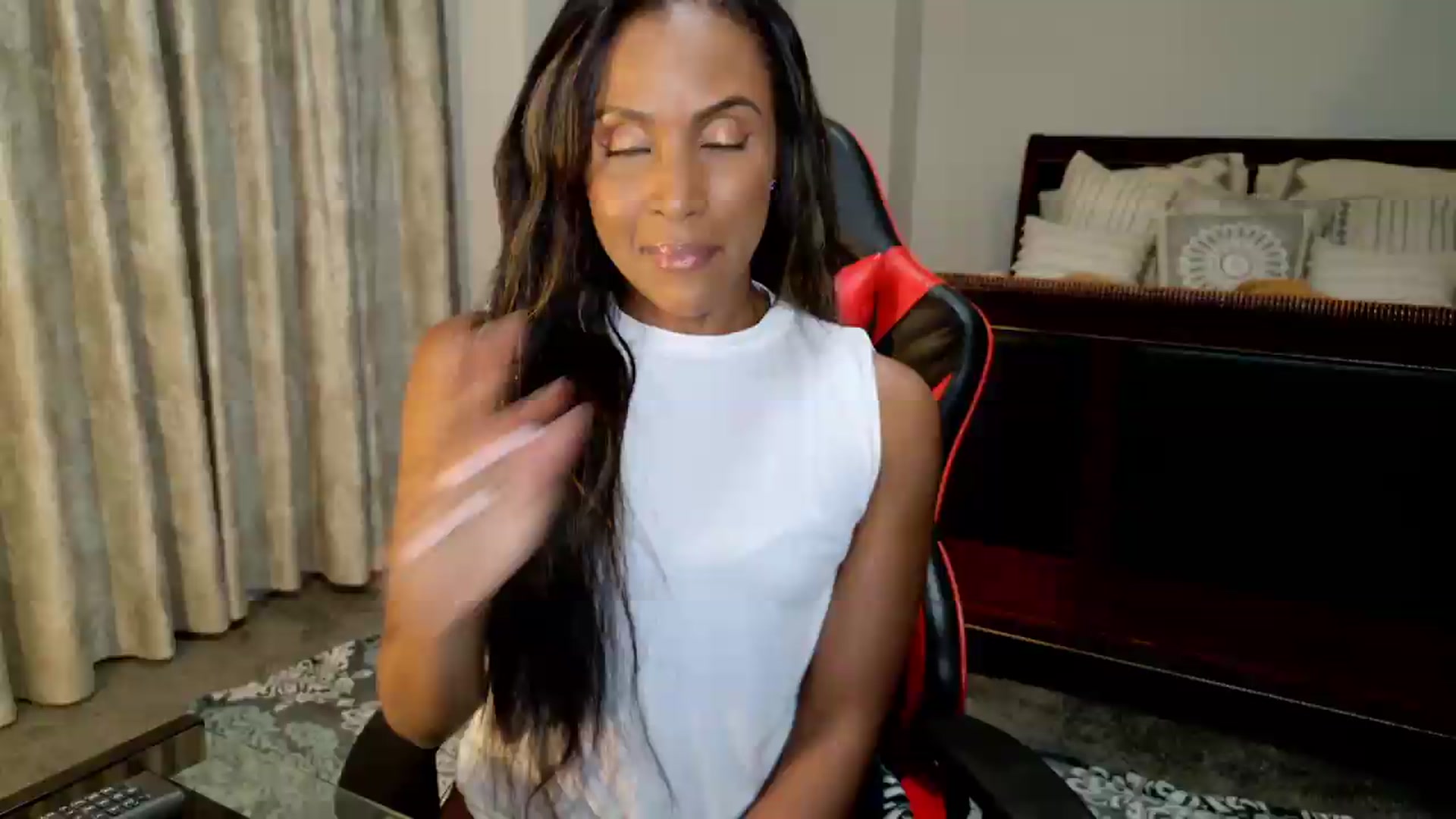 Gallery image thumbnail from Ms_WetNWild's myfreecams stream on, 08/27/2026, 03:53 image 5 of 20