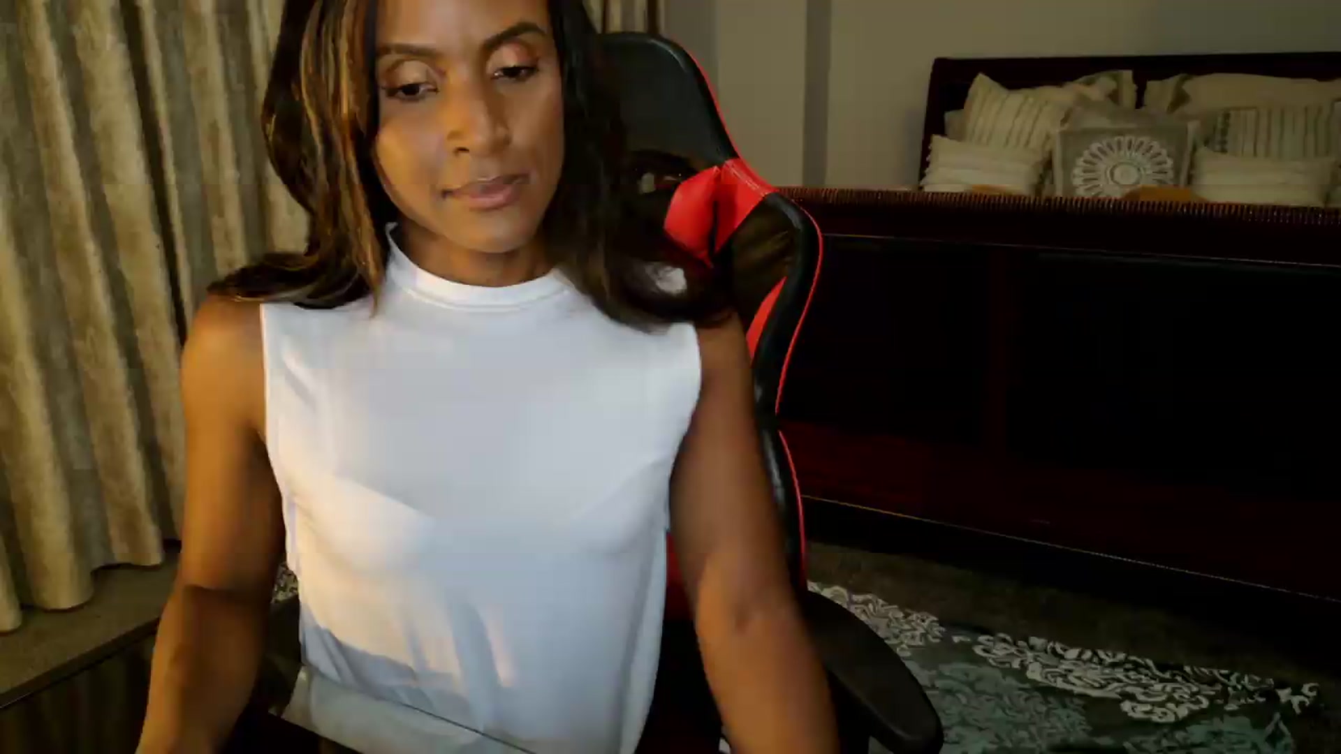 Gallery image thumbnail from Ms_WetNWild's myfreecams stream on, 08/27/2026, 05:15 image 2 of 20