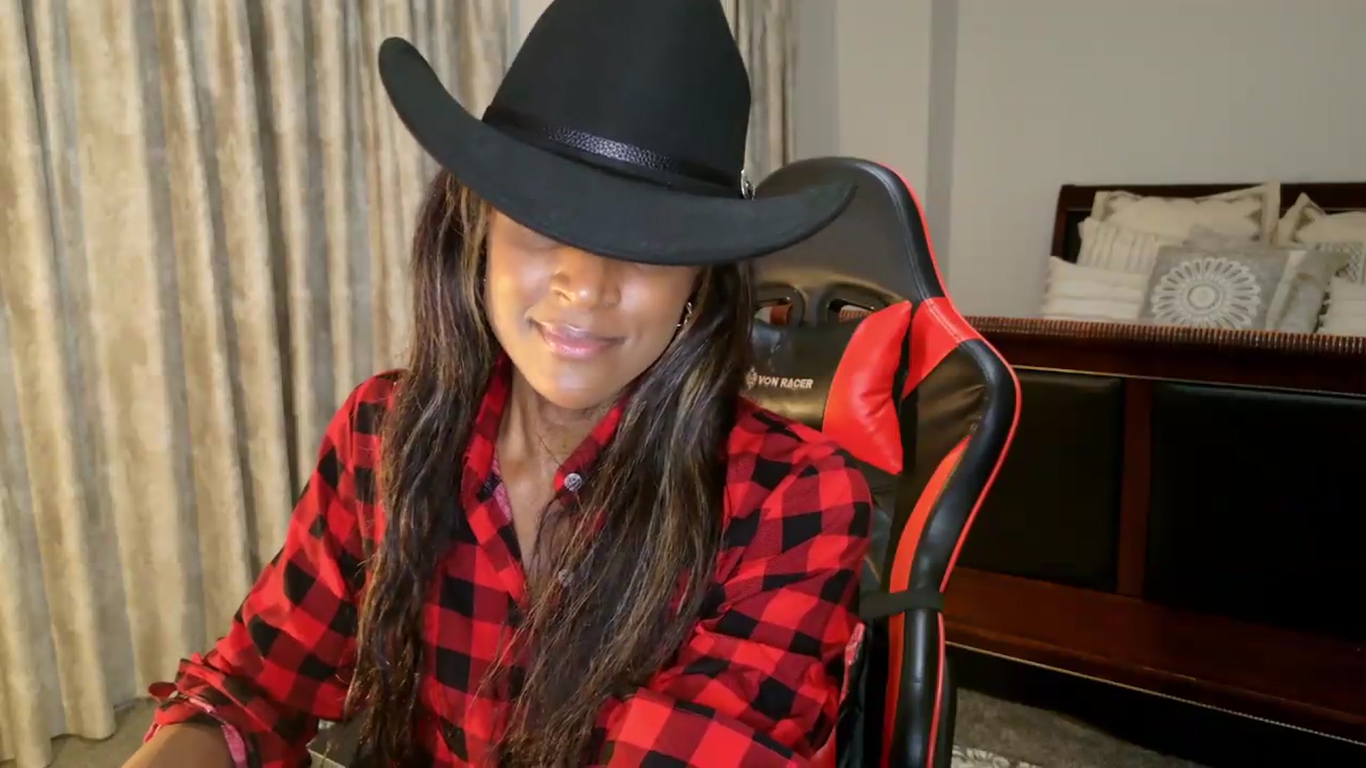 Gallery image thumbnail from Ms_WetNWild's myfreecams stream on, 08/30/2026, 05:01 image 18 of 20