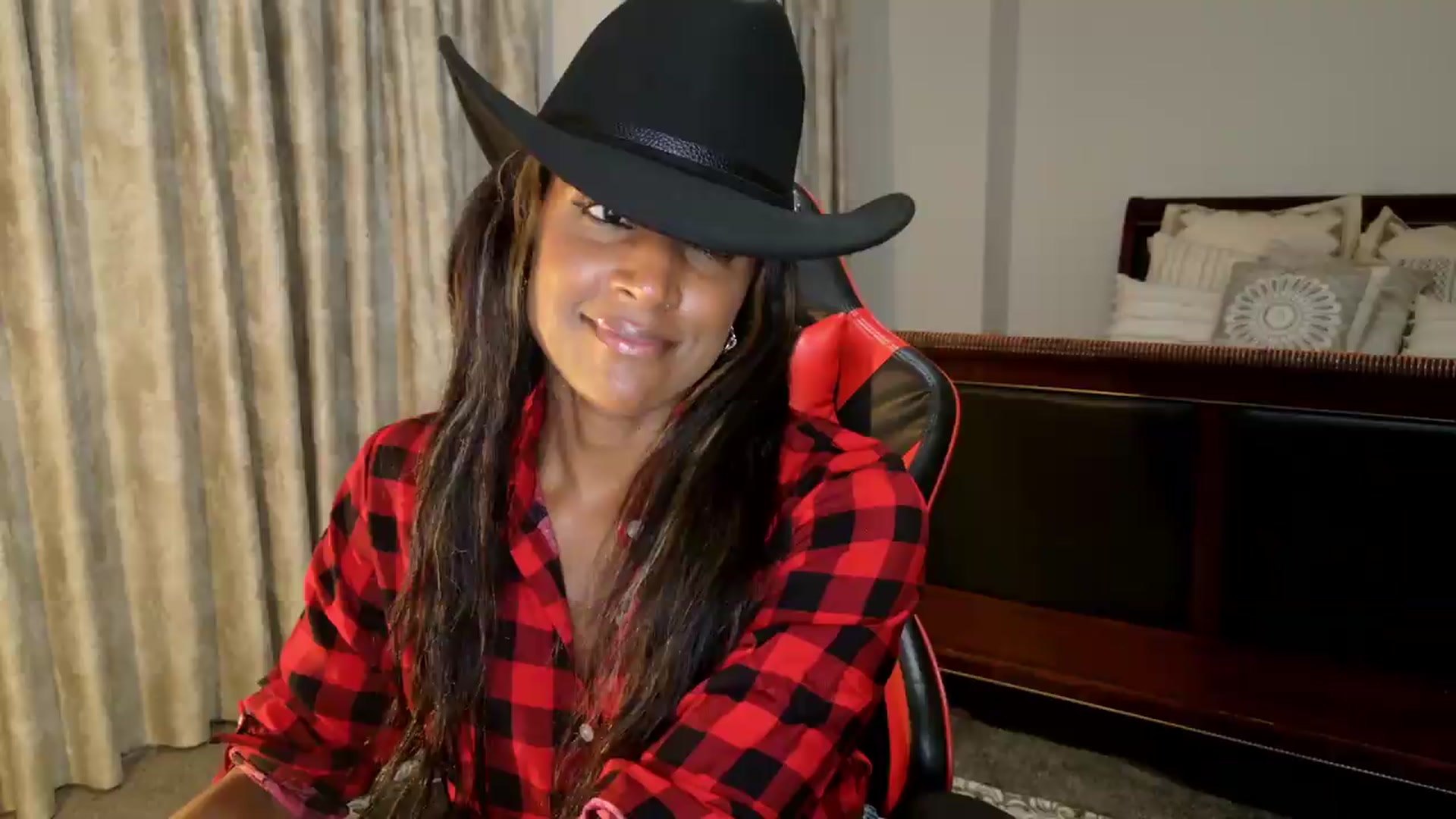 Gallery image thumbnail from Ms_WetNWild's myfreecams stream on, 08/30/2026, 05:01 image 4 of 20
