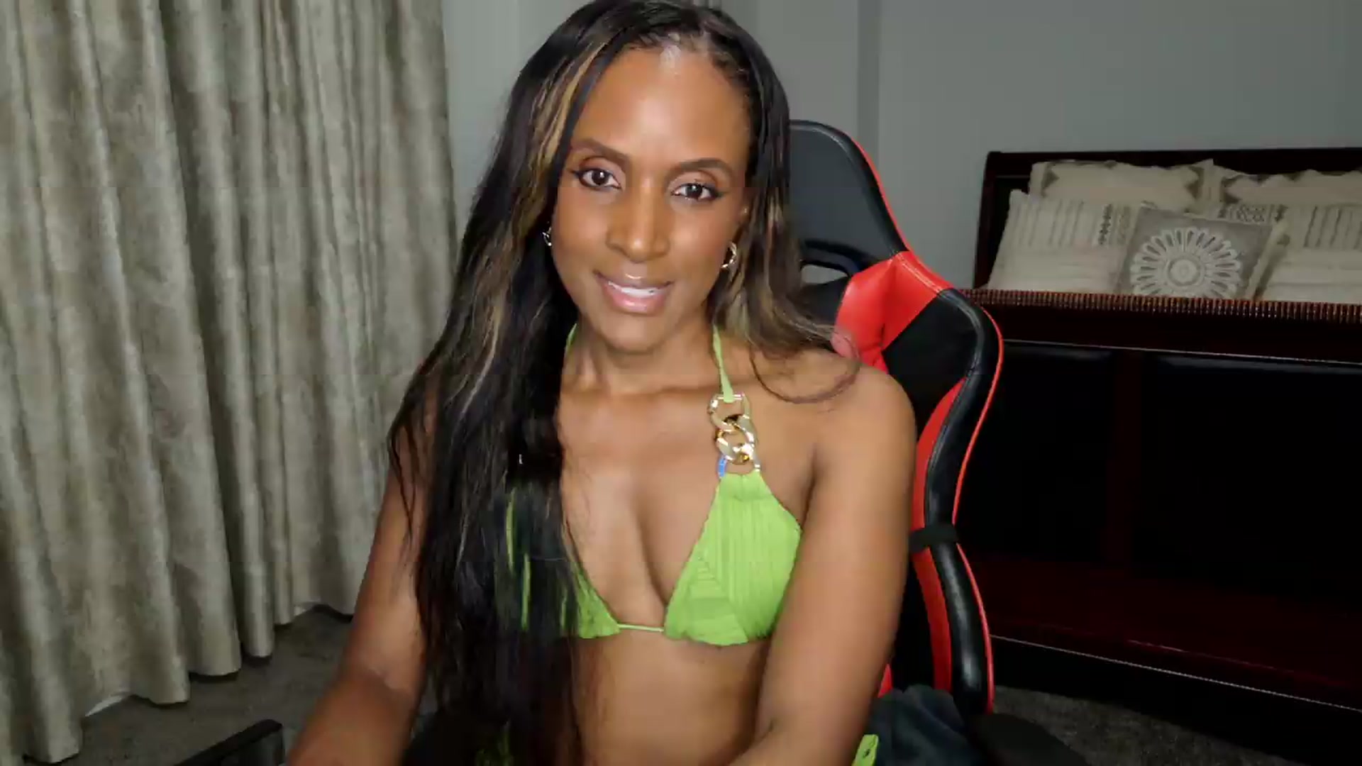 Gallery image thumbnail from Ms_WetNWild's myfreecams stream on, 09/07/2026, 02:17 image 10 of 20