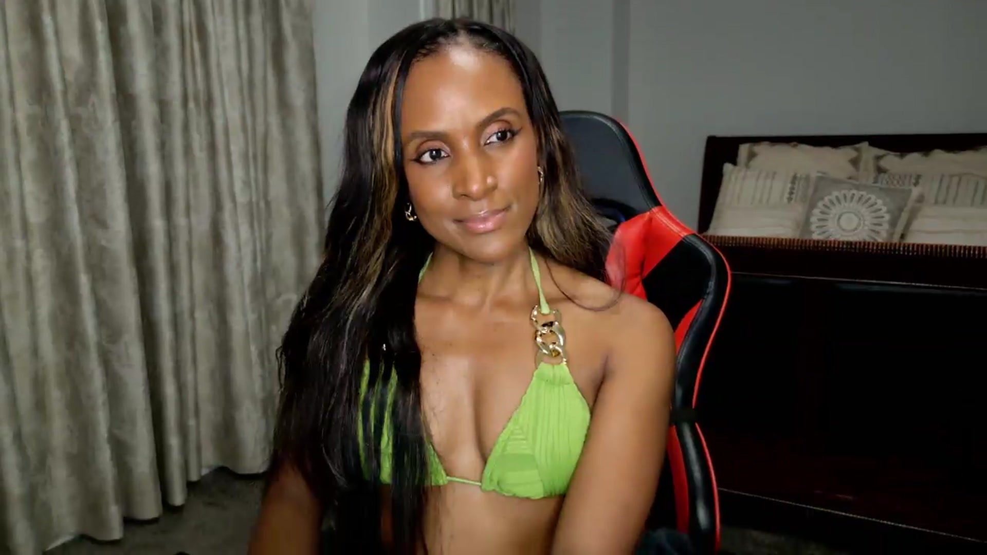Gallery image thumbnail from Ms_WetNWild's myfreecams stream on, 09/07/2026, 02:17 image 13 of 20