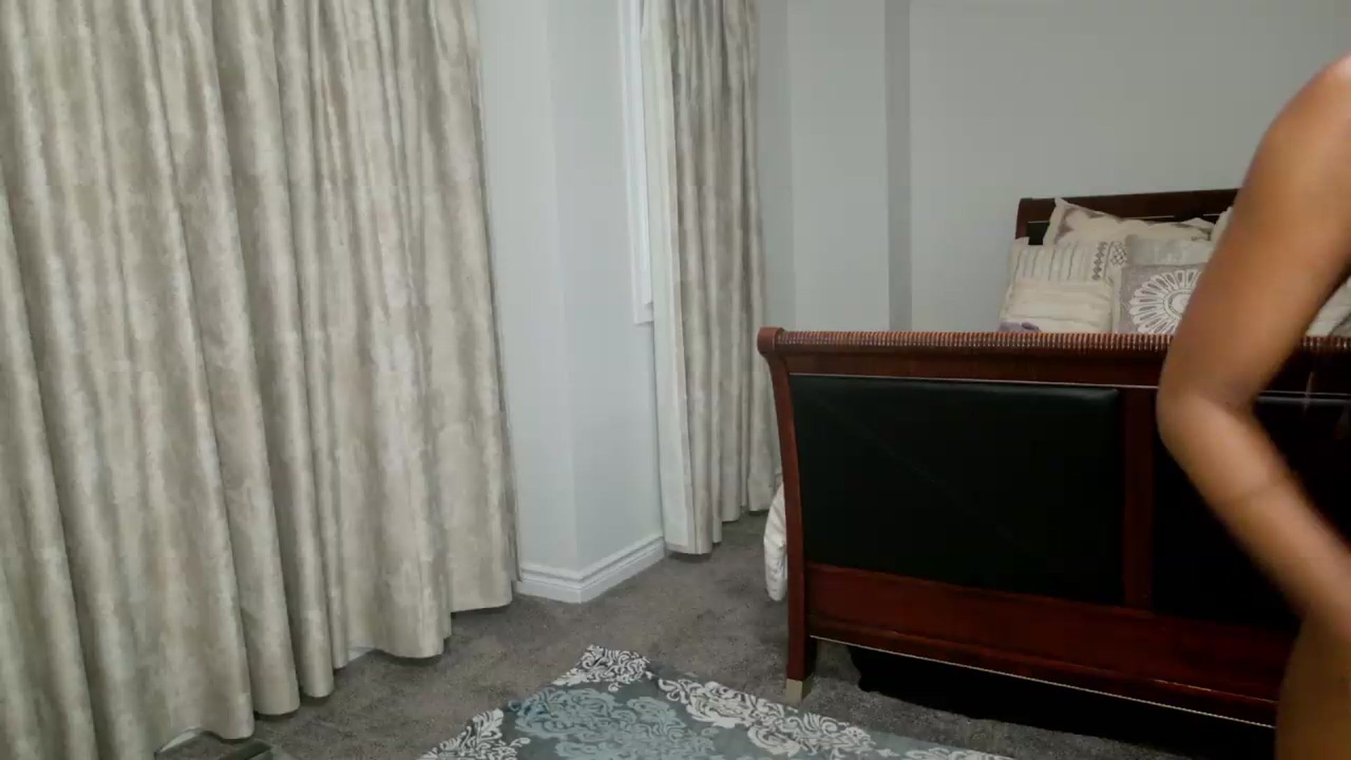 Gallery image thumbnail from Ms_WetNWild's myfreecams stream on, 09/09/2026, 03:38 image 3 of 20