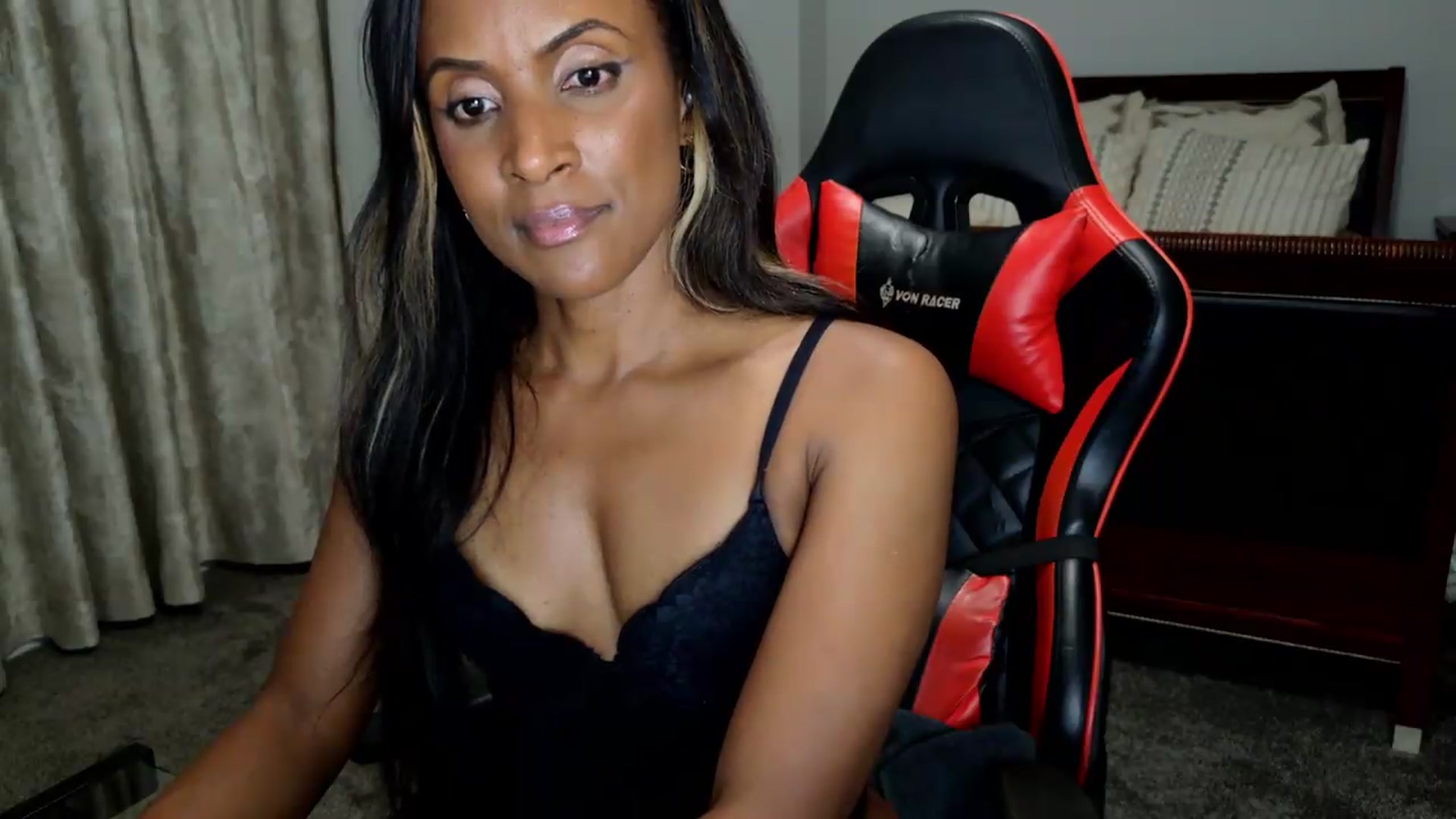 Gallery image thumbnail from Ms_WetNWild's myfreecams stream on, 09/18/2026, 03:15 image 14 of 20