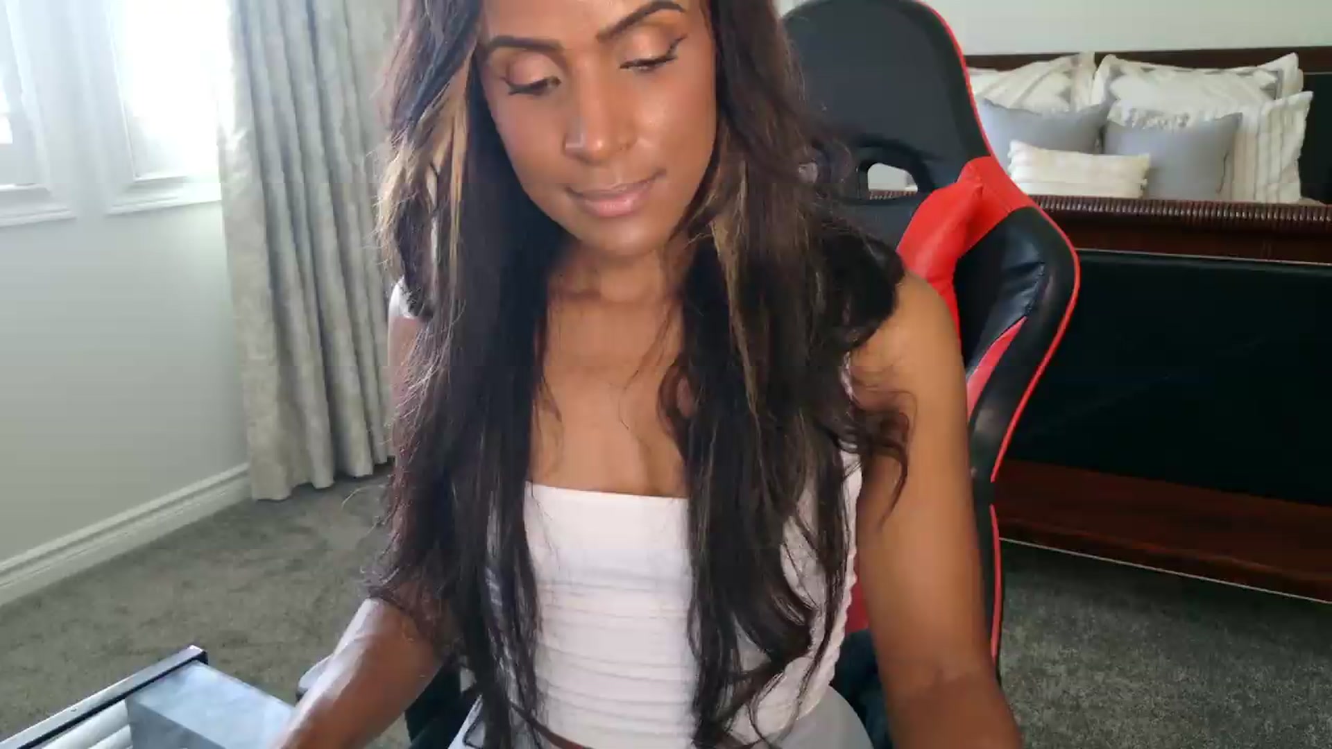 Gallery image thumbnail from Ms_WetNWild's myfreecams stream on, 09/18/2026, 15:30 image 2 of 20