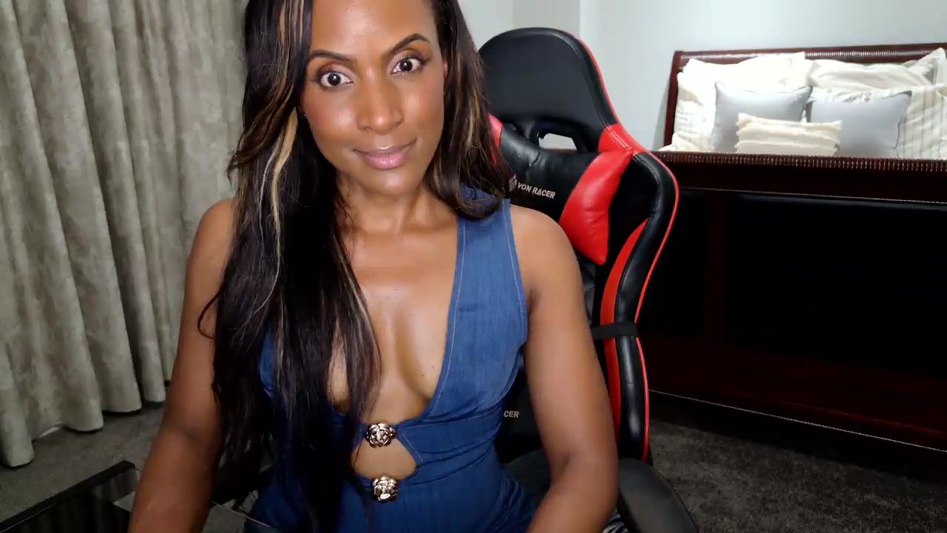 Gallery image thumbnail from Ms_WetNWild's myfreecams stream on, 09/19/2026, 03:12 image 12 of 20