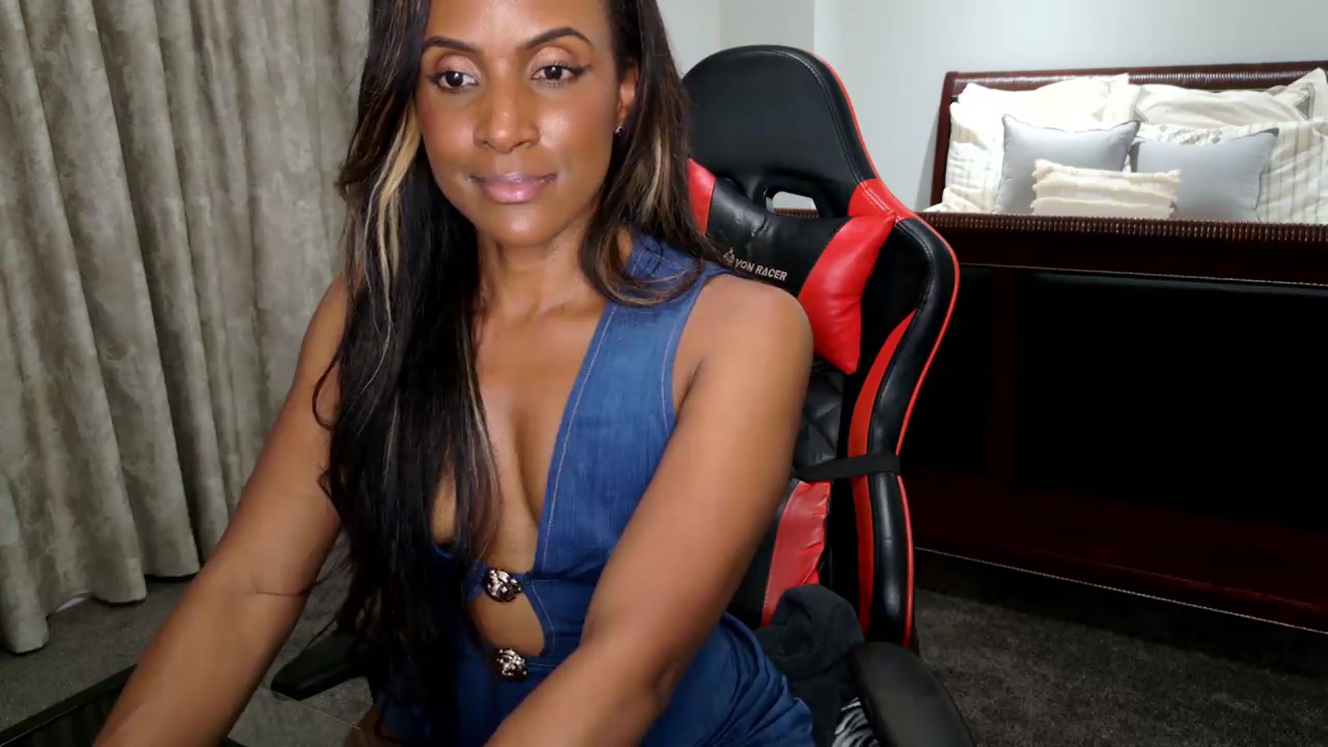 Gallery image thumbnail from Ms_WetNWild's myfreecams stream on, 09/19/2026, 03:12 image 13 of 20