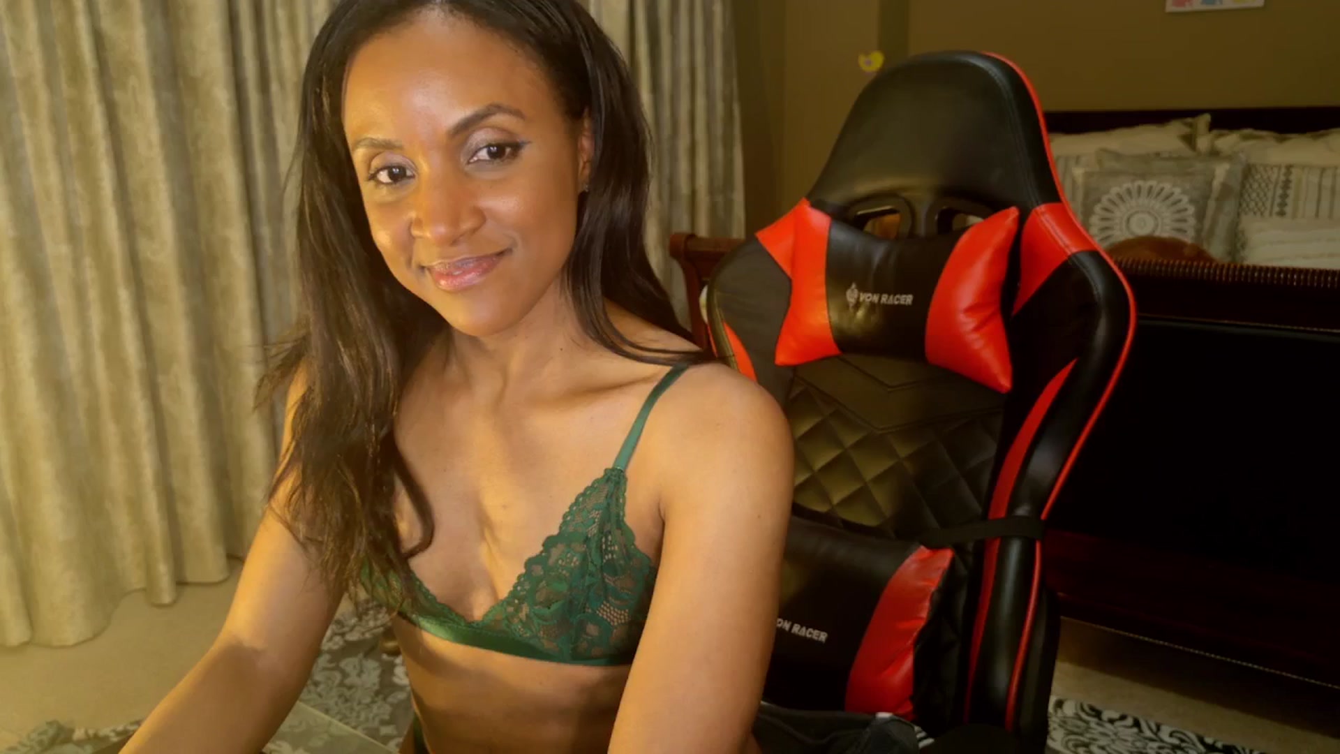 Gallery image thumbnail from Ms_WnWBdayMth's myfreecams stream on, 04/08/2025, 03:17 image 15 of 20