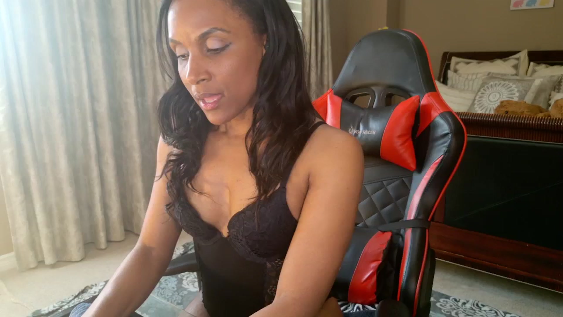 Gallery image thumbnail from Ms_WnWBdayMth's myfreecams stream on, 04/14/2025, 22:59 image 11 of 20