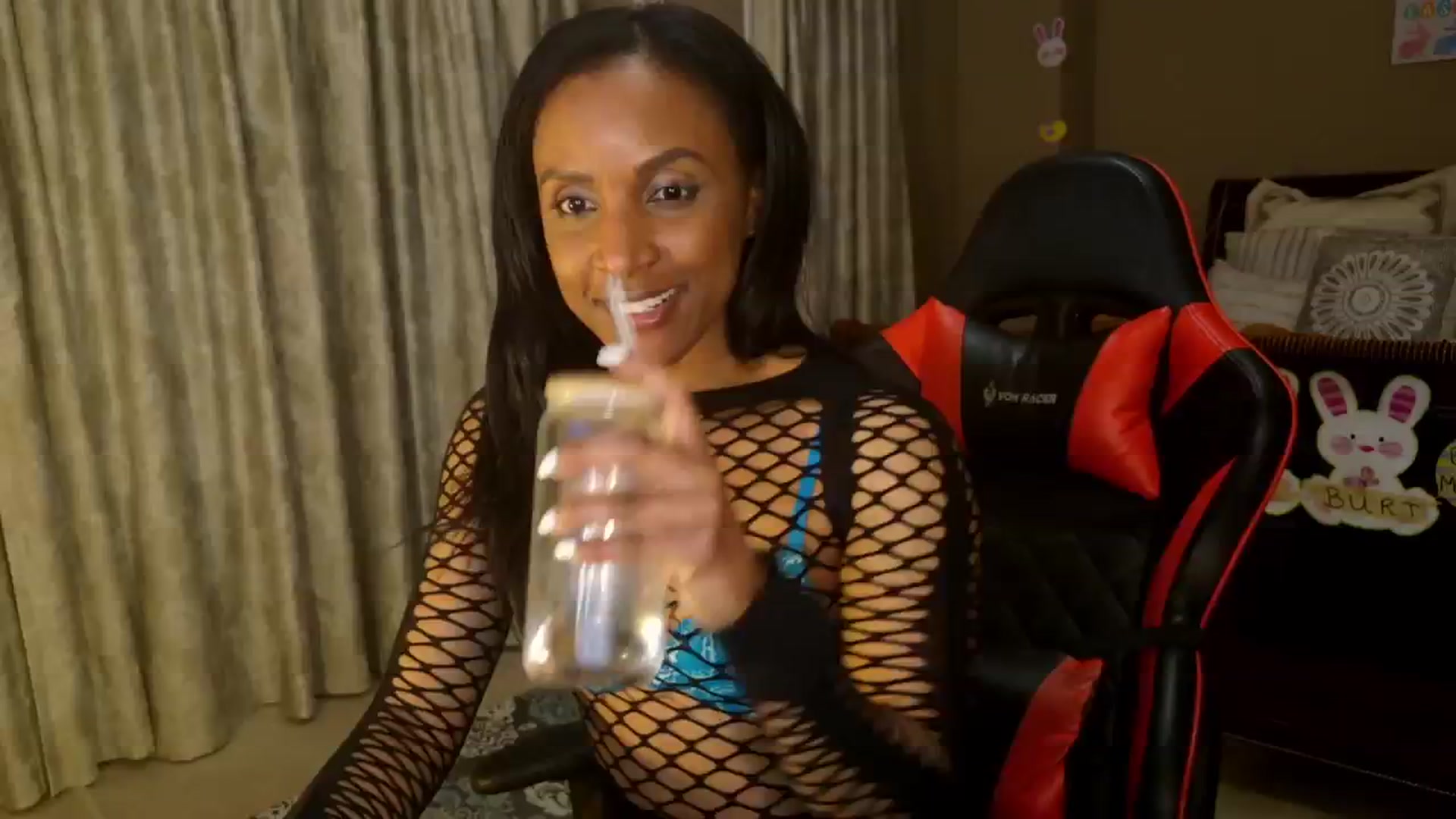 Gallery image thumbnail from Ms_WnWBdayMth's myfreecams stream on, 04/20/2025, 06:52 image 12 of 20