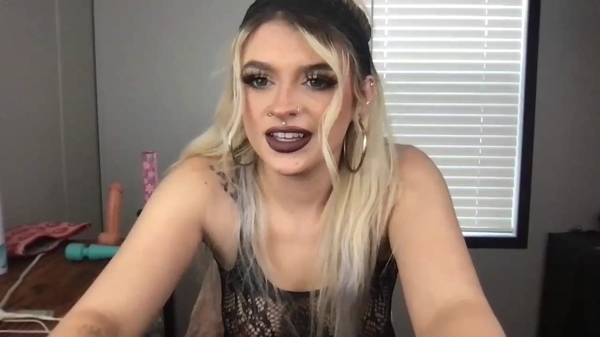 Gallery image thumbnail from Msbrandyjack's myfreecams stream on, 12/16/2023, 19:04 image 6 of 20
