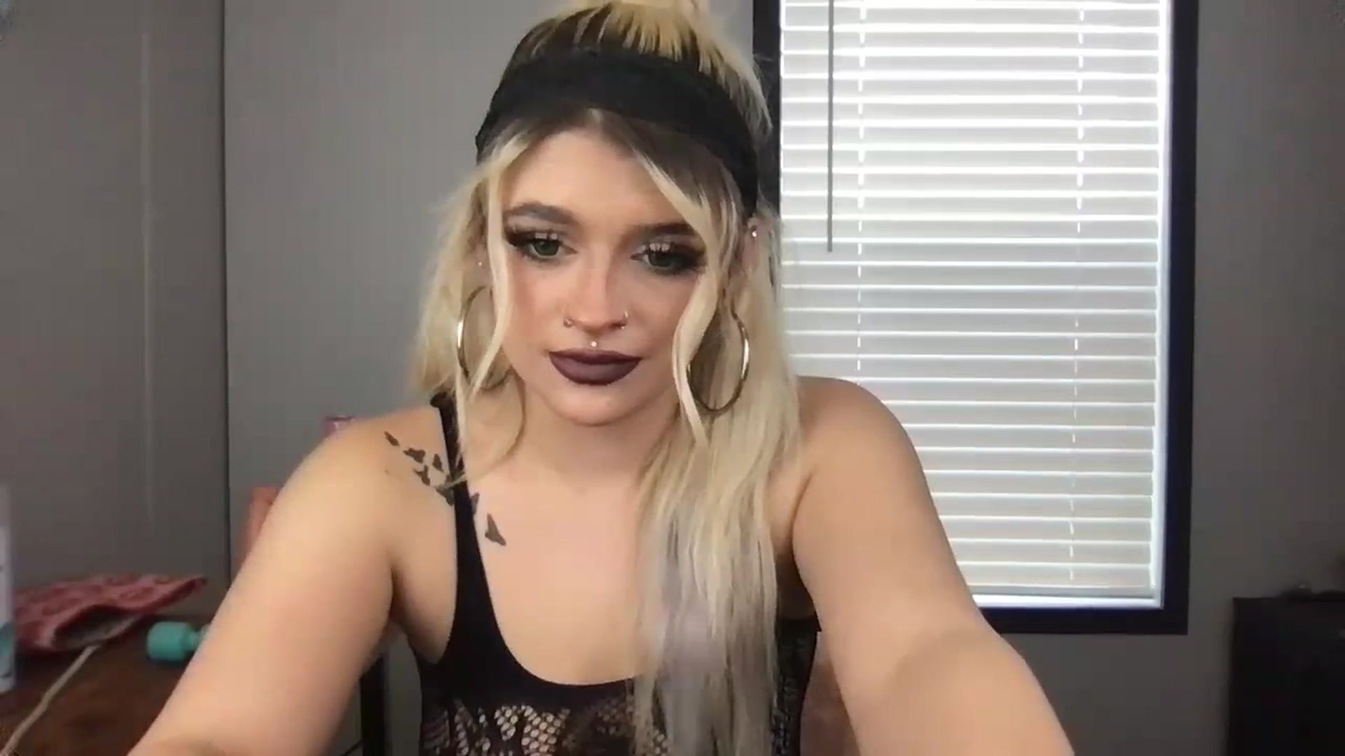 Gallery image thumbnail from Msbrandyjack's myfreecams stream on, 12/16/2023, 19:04 image 11 of 20