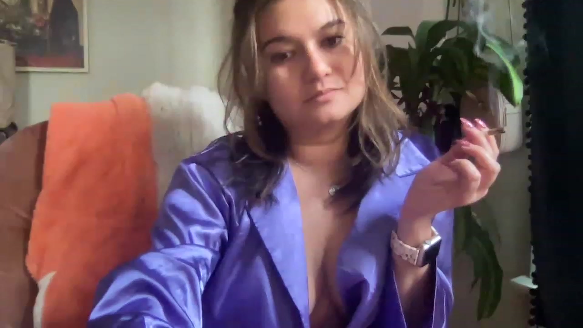 Gallery image thumbnail from Msfoxxylove's myfreecams stream on, 12/25/2022, 18:41 image 10 of 20