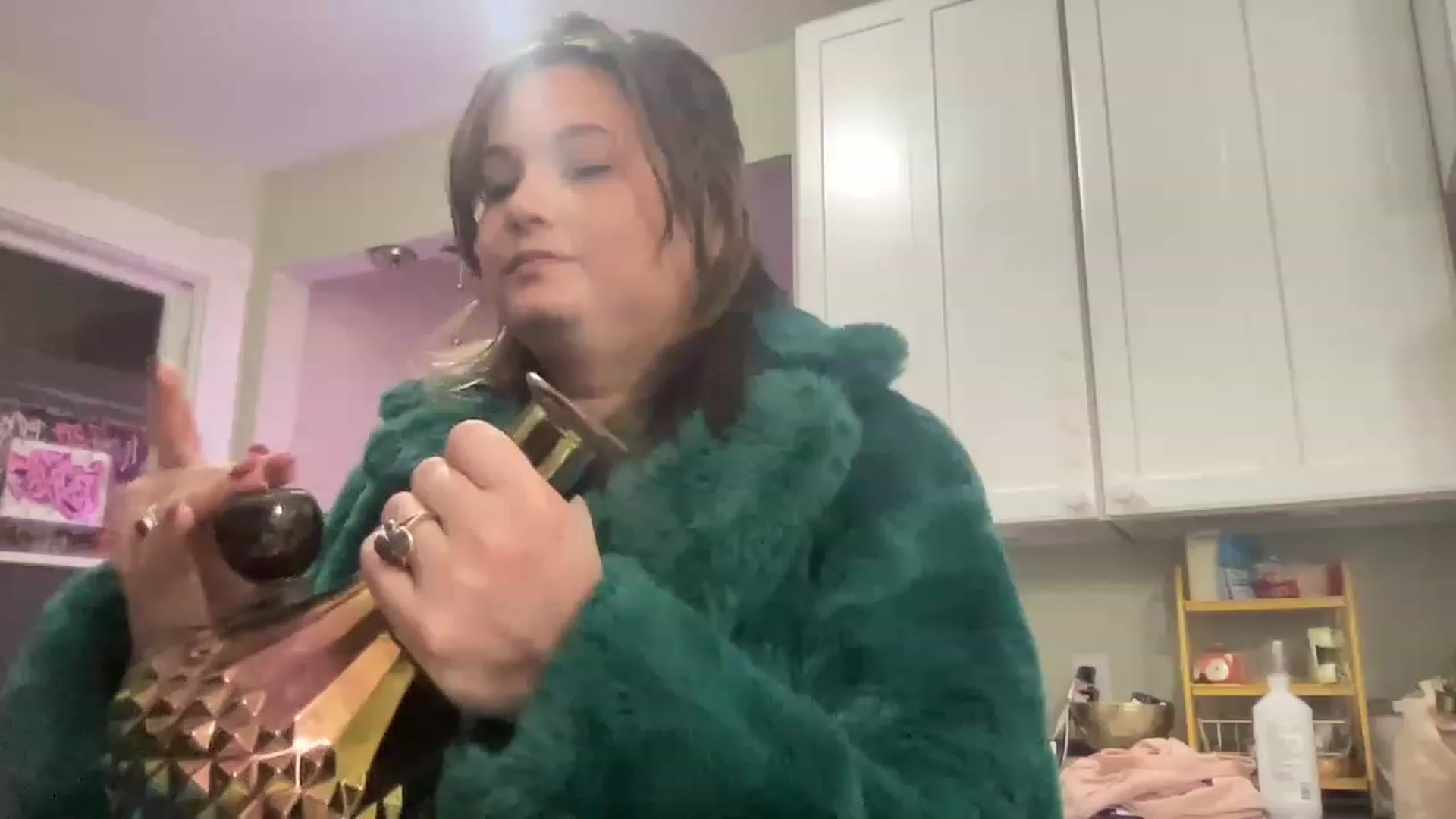 Gallery image thumbnail from Msfoxxylove's myfreecams stream on, 01/01/2023, 01:25 image 11 of 20