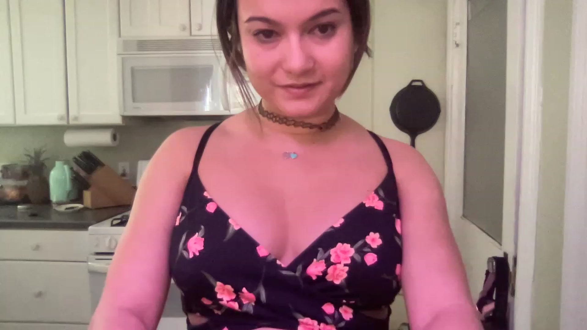 Gallery image thumbnail from Msfoxxylove's myfreecams stream on, 01/03/2023, 16:15 image 17 of 20