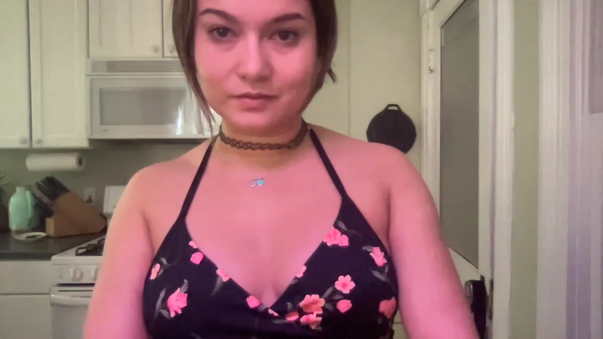 Gallery image thumbnail from Msfoxxylove's myfreecams stream on, 01/03/2023, 16:15 image 12 of 20
