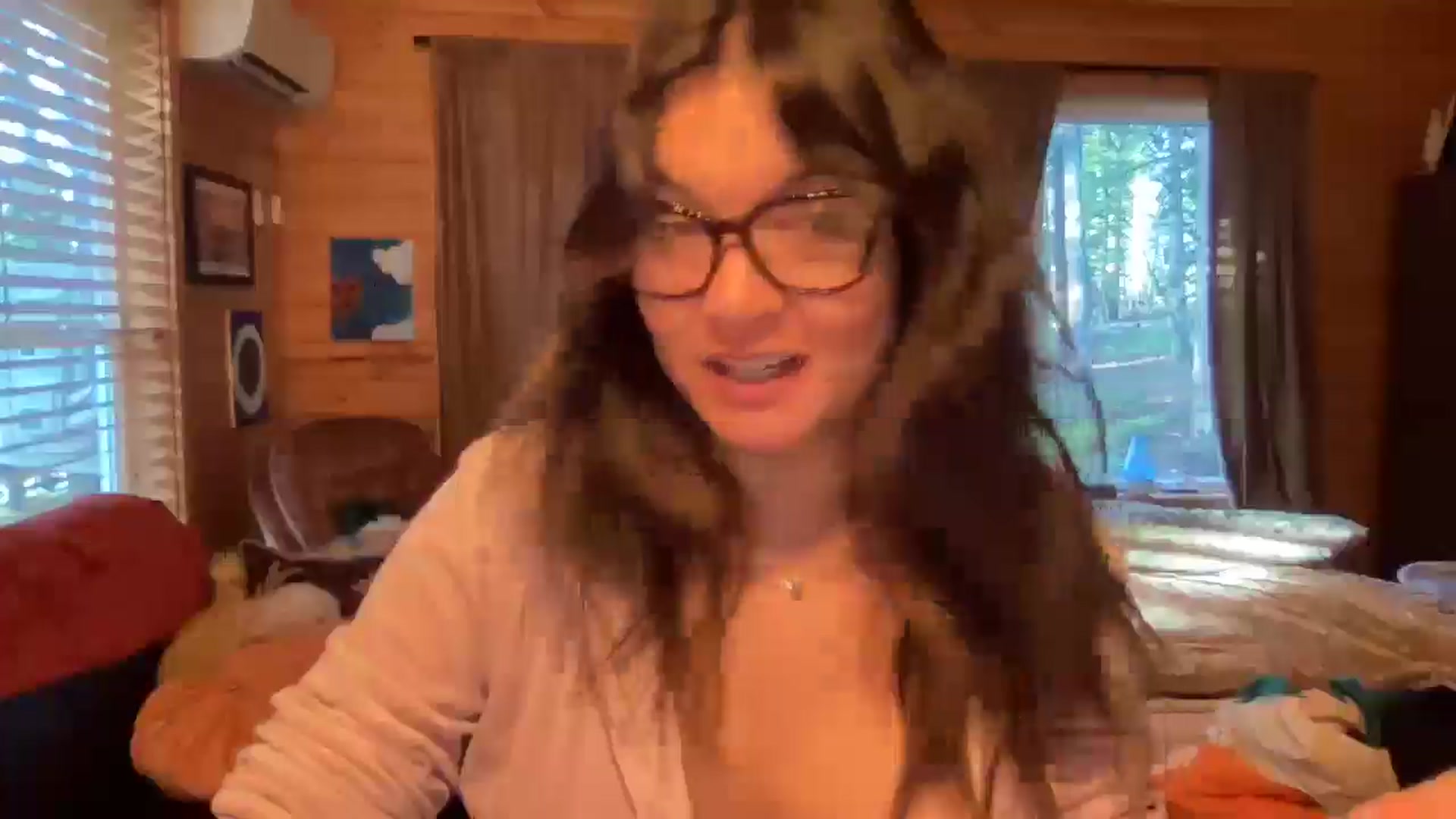 Gallery image thumbnail from Msfoxxylove's myfreecams stream on, 05/26/2025, 12:26 image 16 of 20