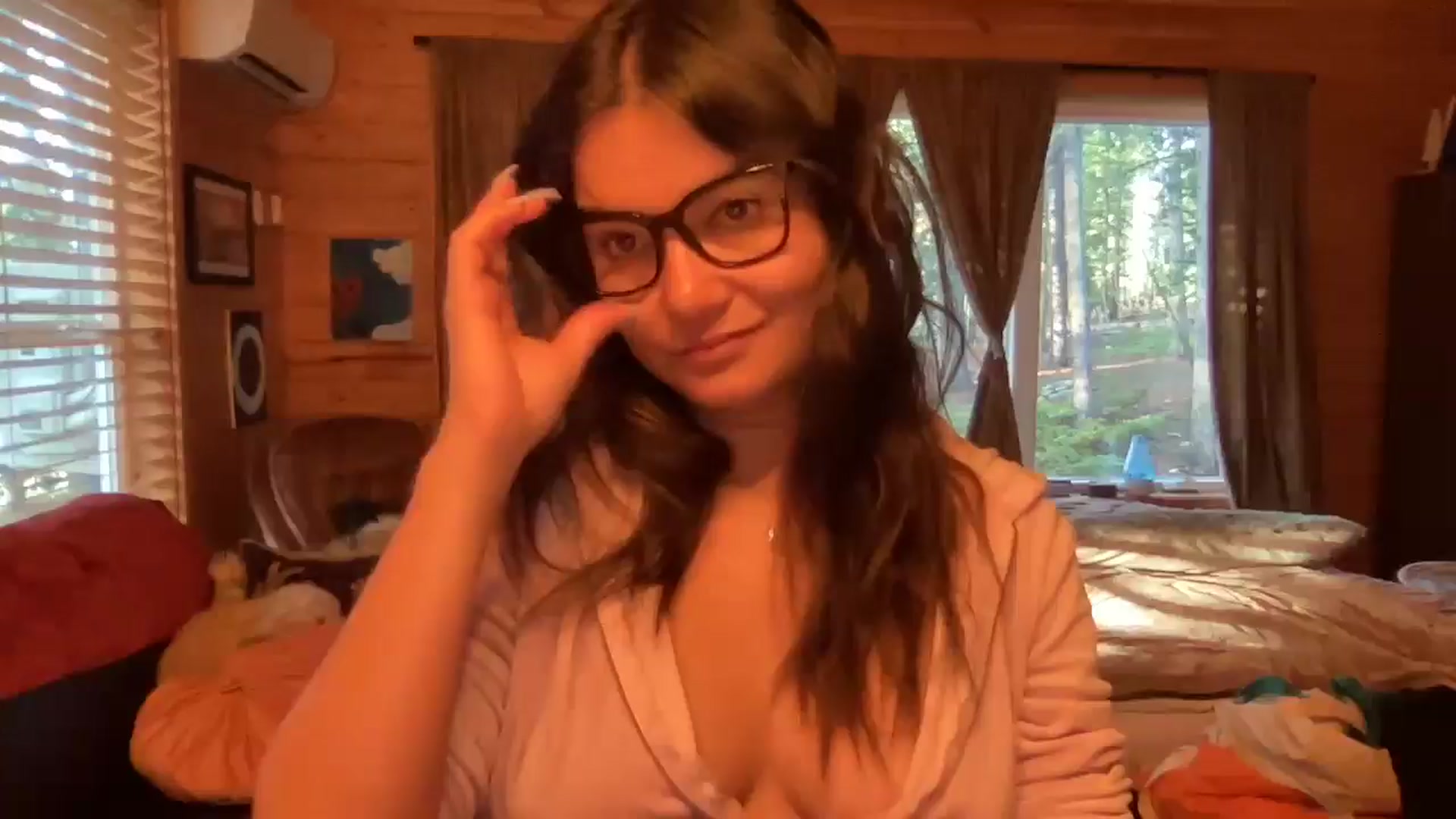 Gallery image thumbnail from Msfoxxylove's myfreecams stream on, 05/26/2025, 12:26 image 18 of 20