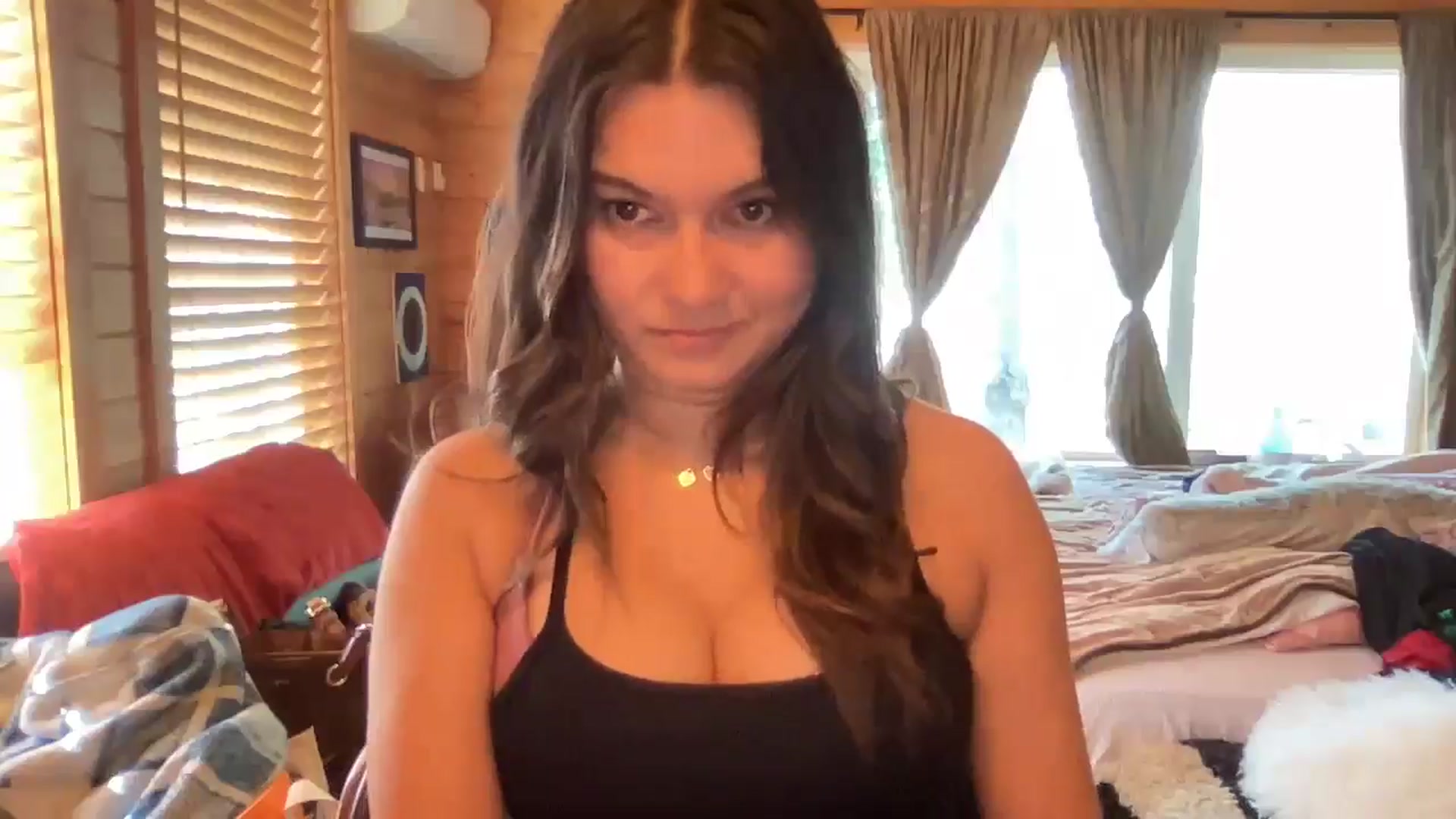 Gallery image thumbnail from Msfoxxylove's myfreecams stream on, 05/27/2025, 15:23 image 12 of 20