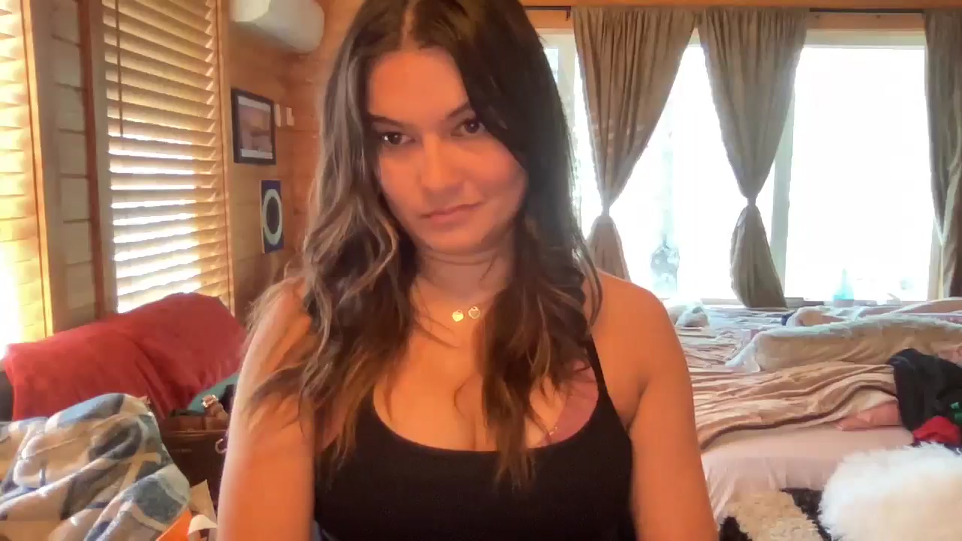 Gallery image thumbnail from Msfoxxylove's myfreecams stream on, 05/27/2025, 15:23 image 13 of 20