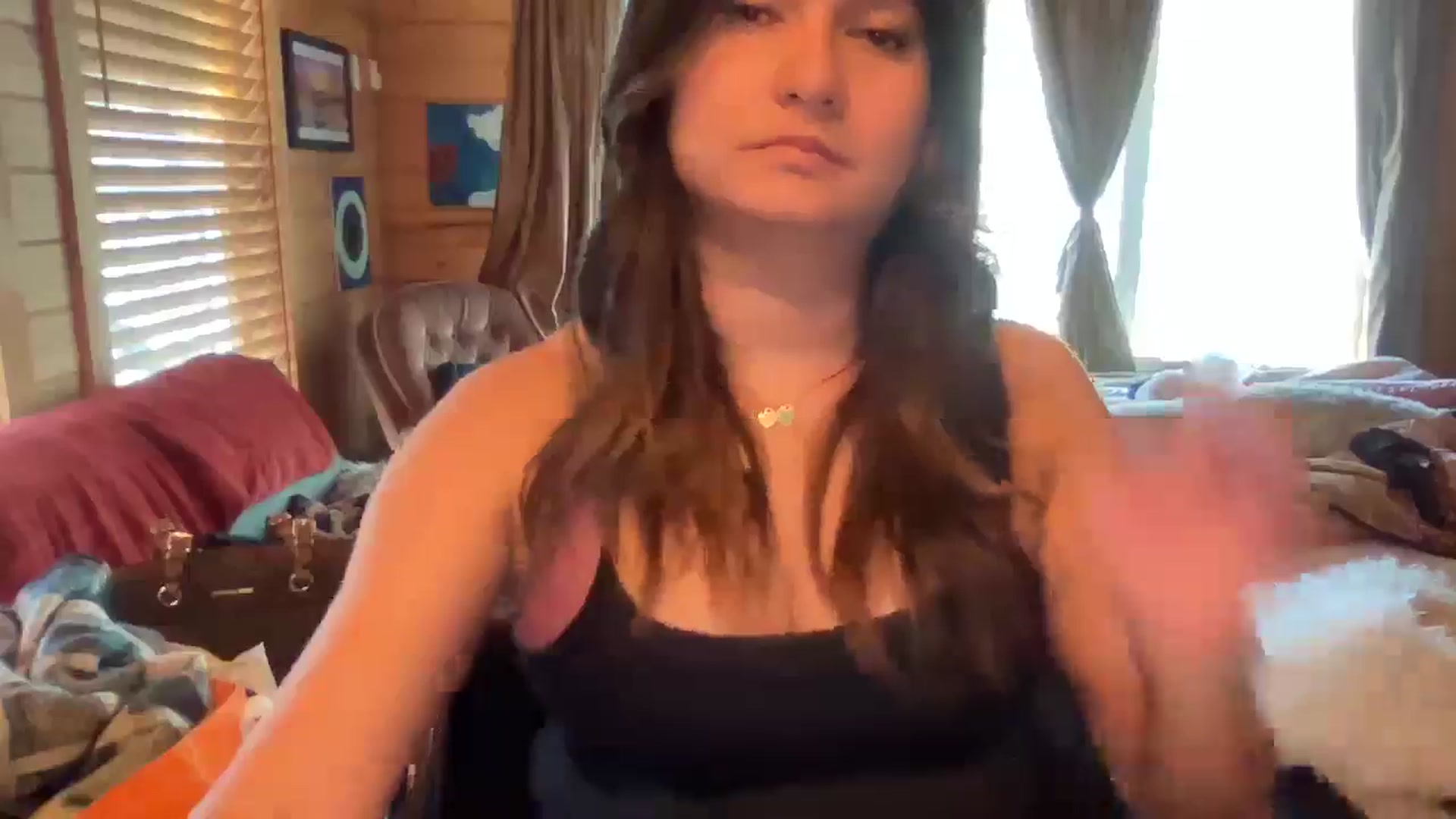 Gallery image thumbnail from Msfoxxylove's myfreecams stream on, 05/27/2025, 16:17 image 19 of 20