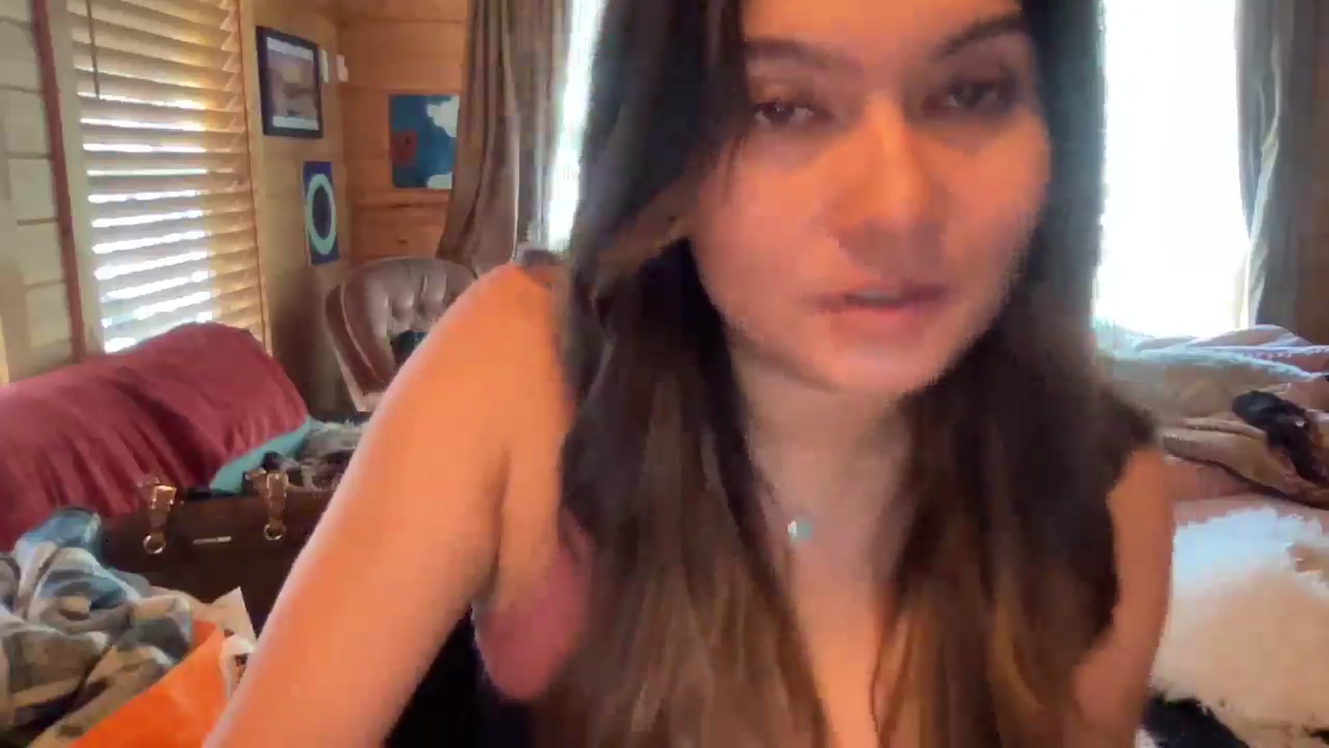 Gallery image thumbnail from Msfoxxylove's myfreecams stream on, 05/27/2025, 16:17 image 20 of 20