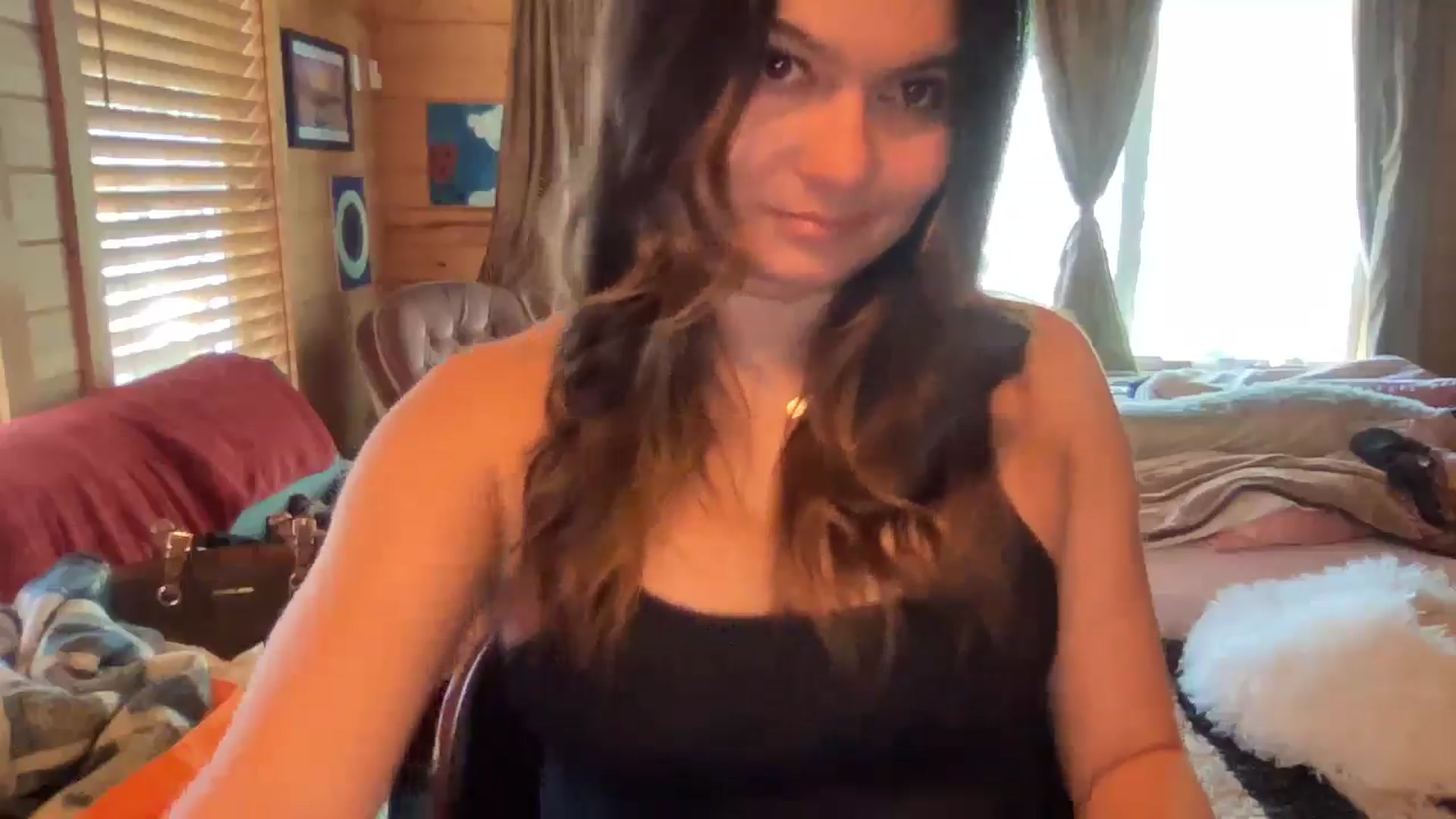 Gallery image thumbnail from Msfoxxylove's myfreecams stream on, 05/27/2025, 16:17 image 5 of 20