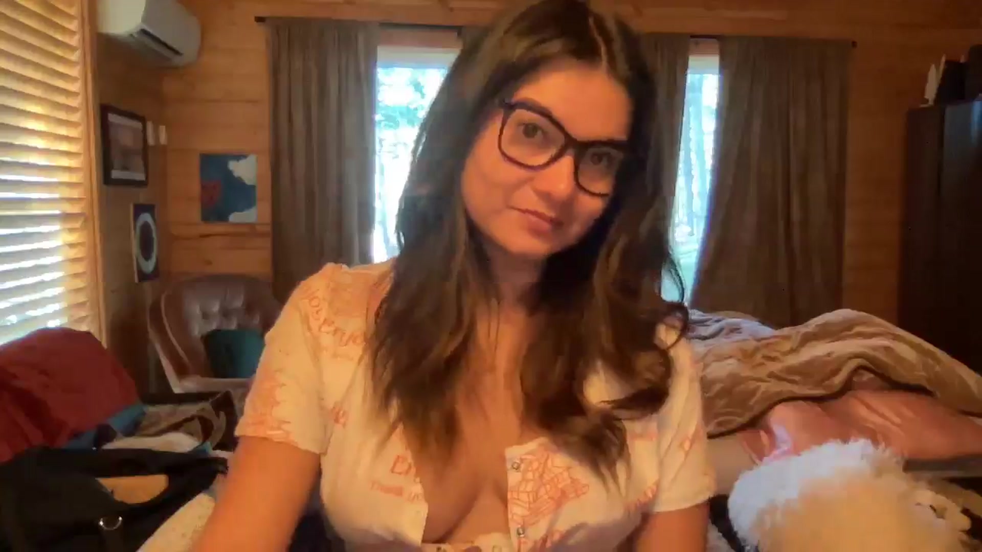 Gallery image thumbnail from Msfoxxylove's myfreecams stream on, 05/28/2025, 13:17 image 19 of 20