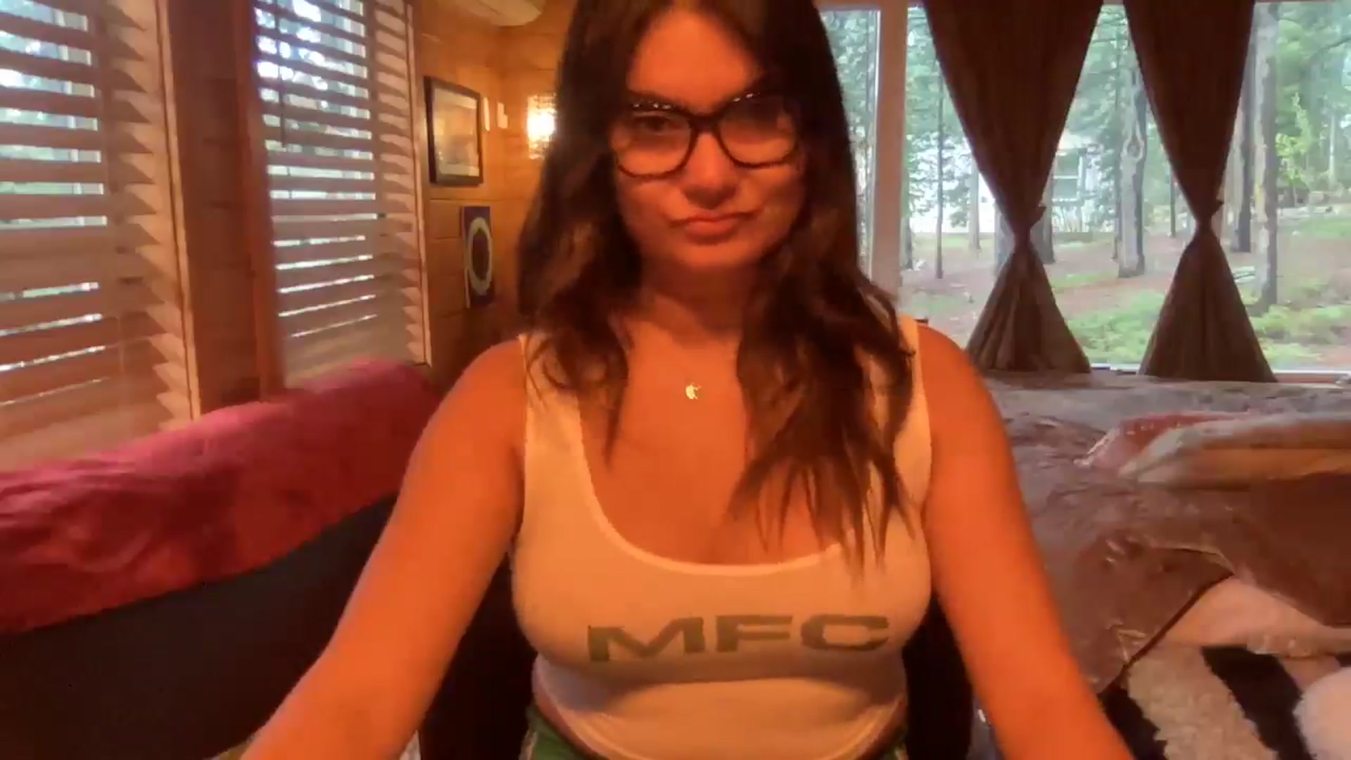 Gallery image thumbnail from Msfoxxylove's myfreecams stream on, 06/03/2025, 12:30 image 3 of 20